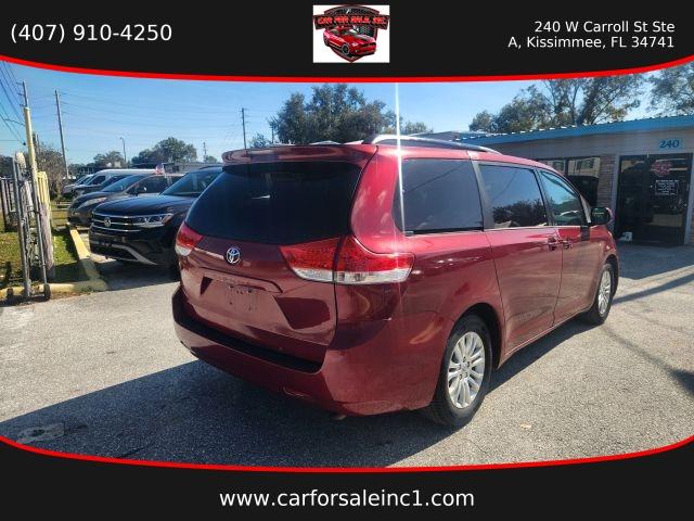 TOYOTA SIENNA - Thumbnail 4