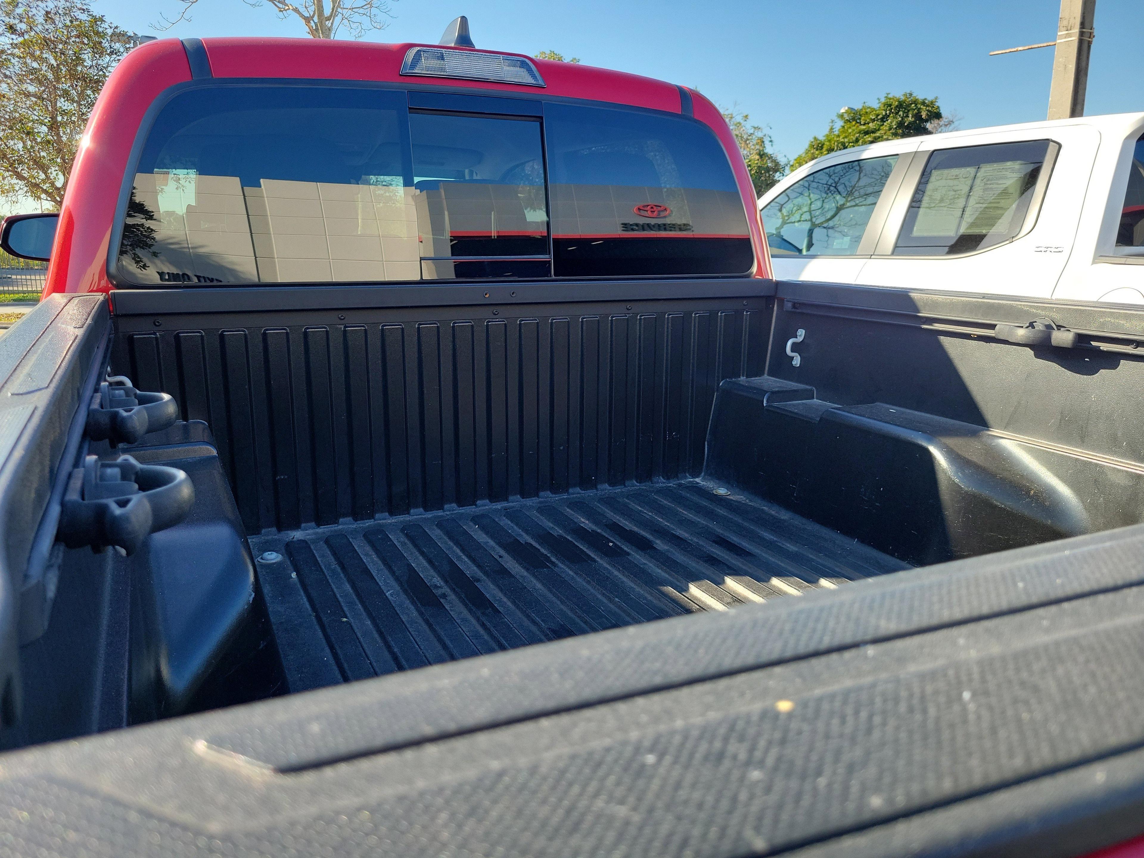 Toyota Tacoma 2Wd Sr5 Rwd Crew Cab - Thumbnail 8