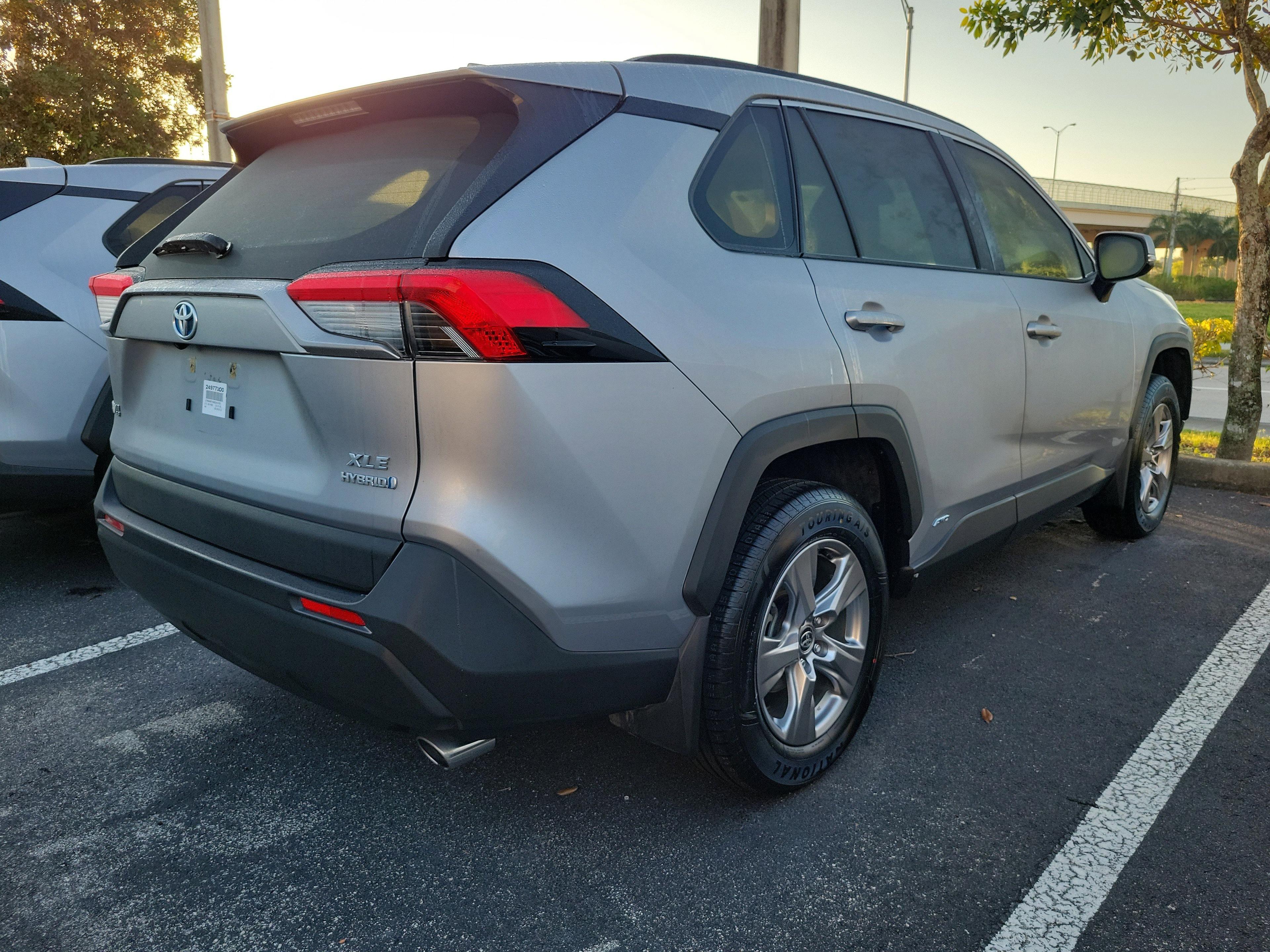 Toyota Rav4 Hybrid Xle Awd - Thumbnail 5