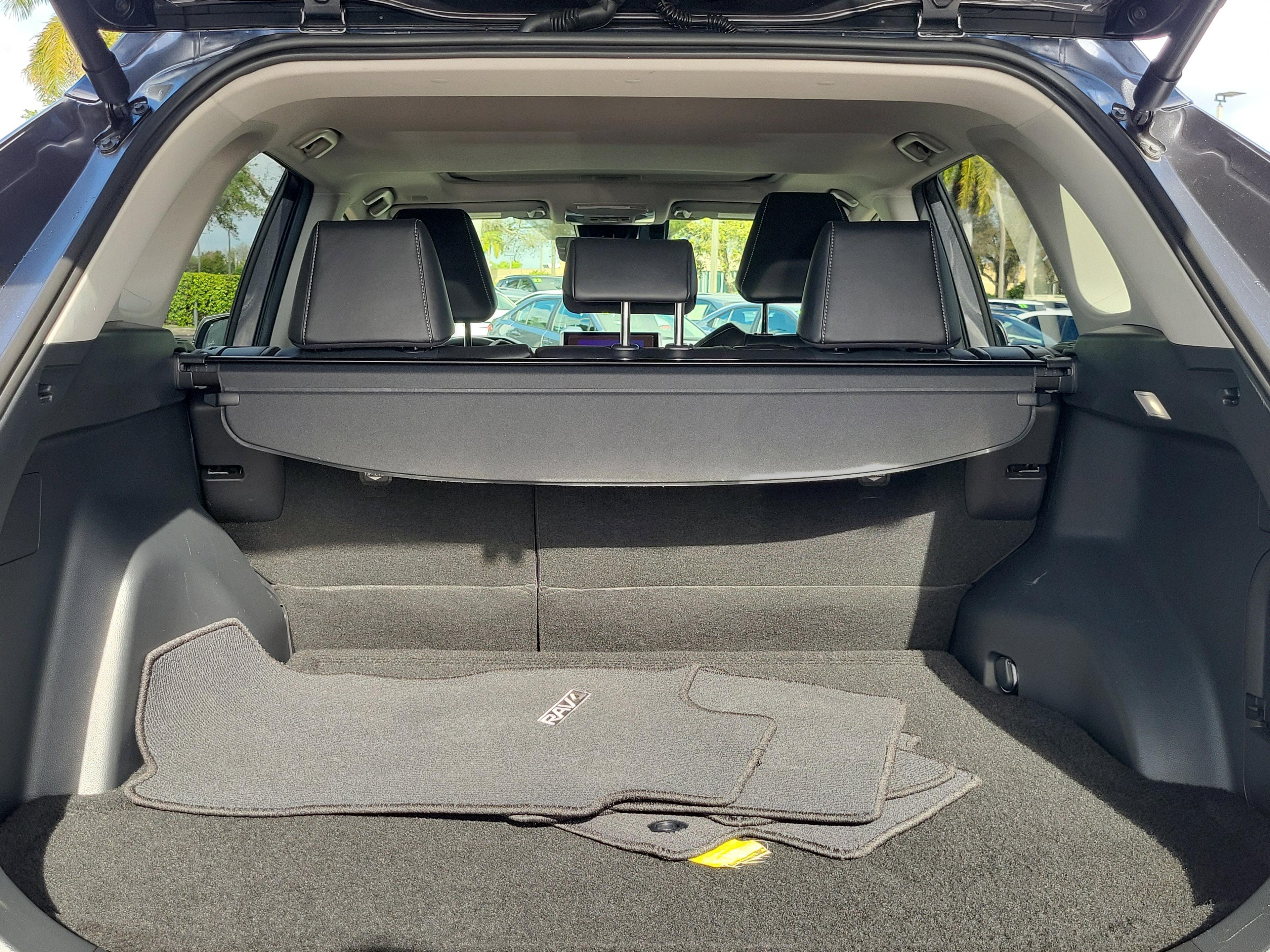 Toyota Rav4 Hybrid Xle Premium Awd - Thumbnail 8