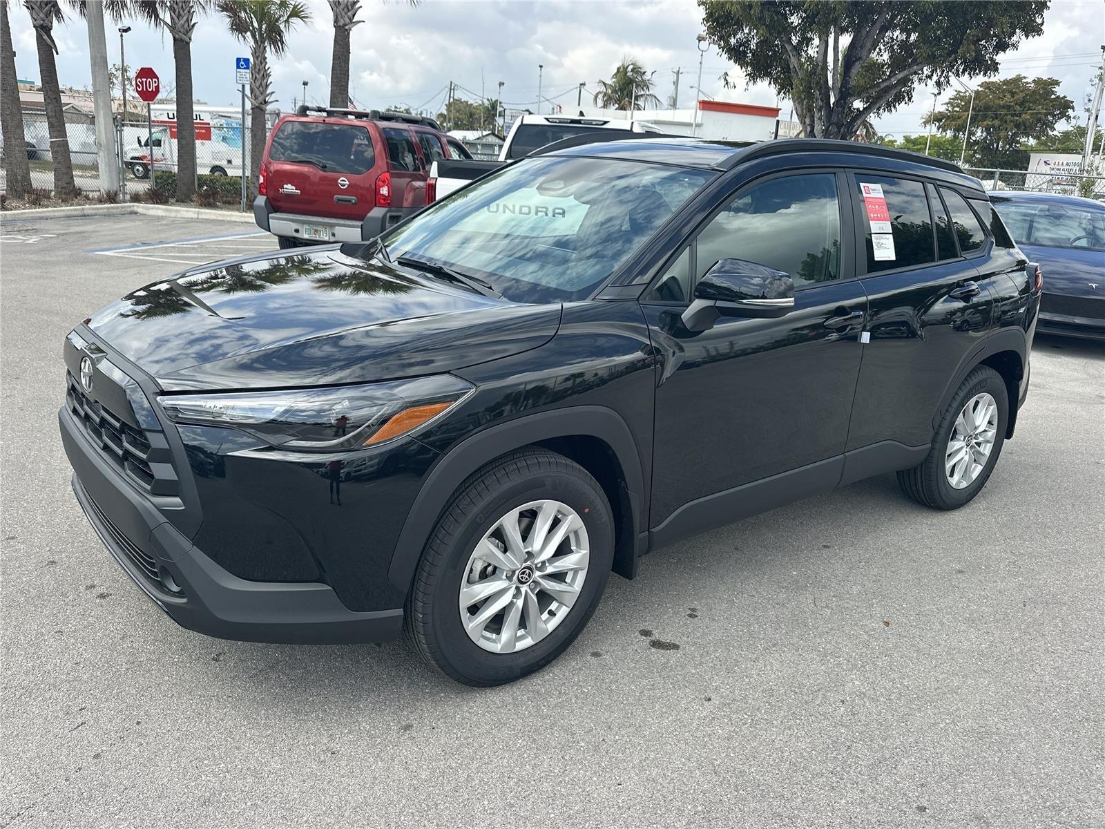 Toyota Corolla Cross Le - View 1