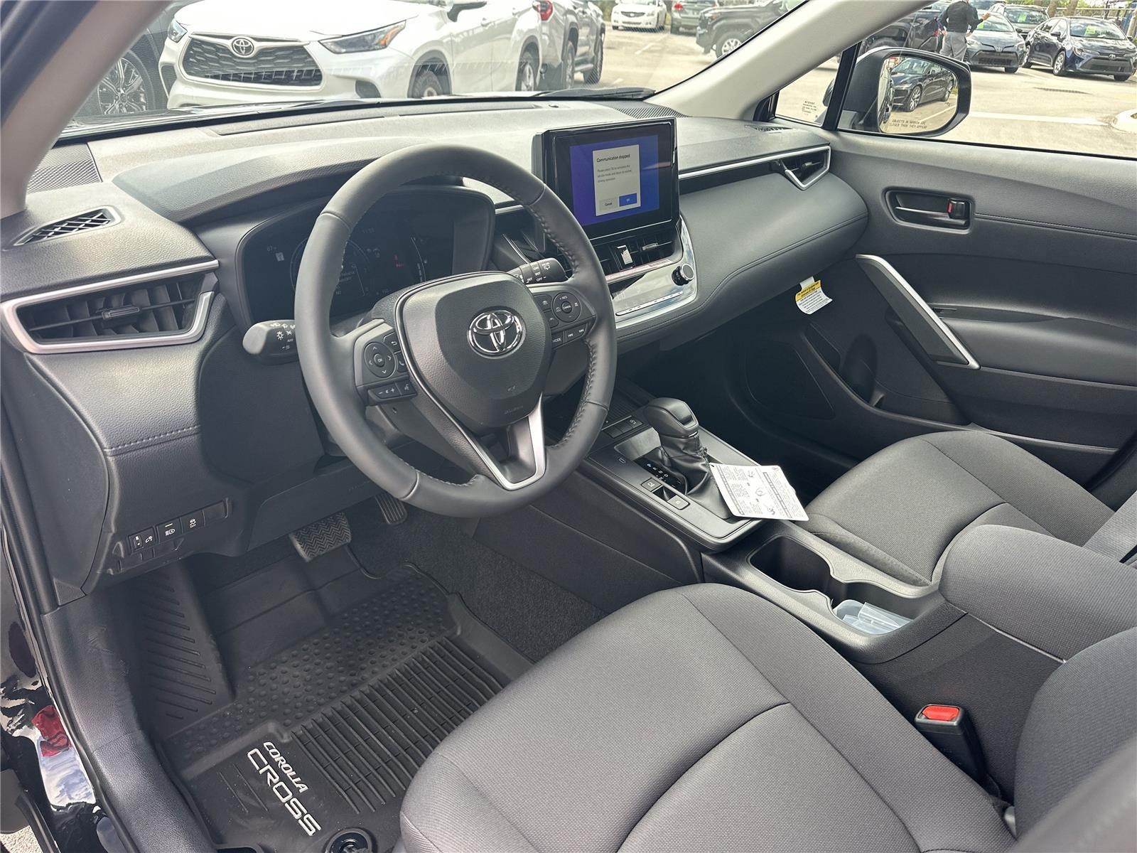 Toyota Corolla Cross Le - Thumbnail 9