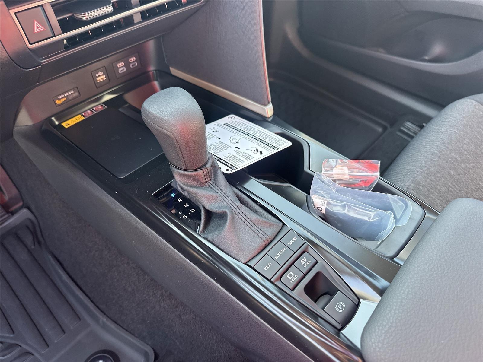 Toyota Camry Le - Thumbnail 15