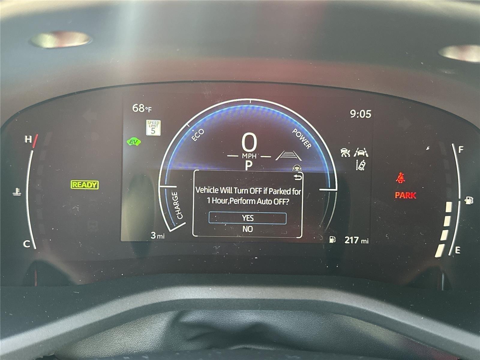 Toyota Camry Le - Thumbnail 13