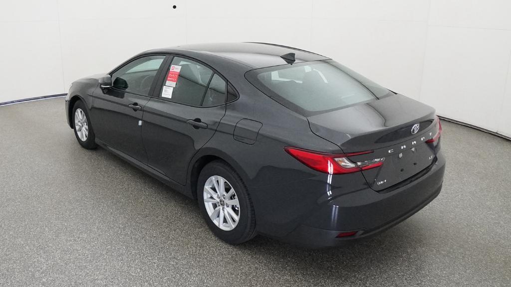 Toyota Camry Le - Thumbnail 4