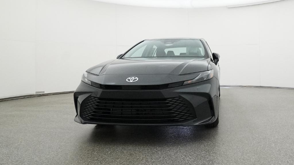 Toyota Camry Le - Thumbnail 3