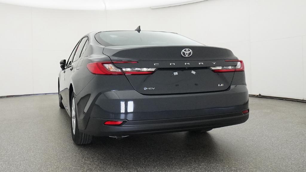 Toyota Camry Le - Thumbnail 10