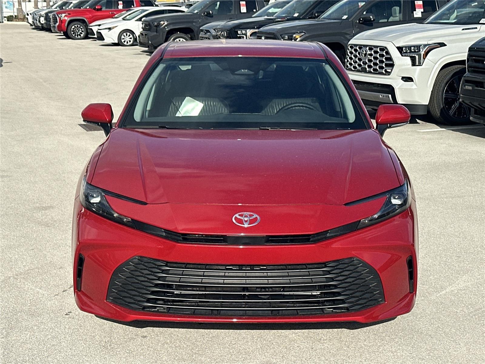 Toyota Camry Le - Thumbnail 2