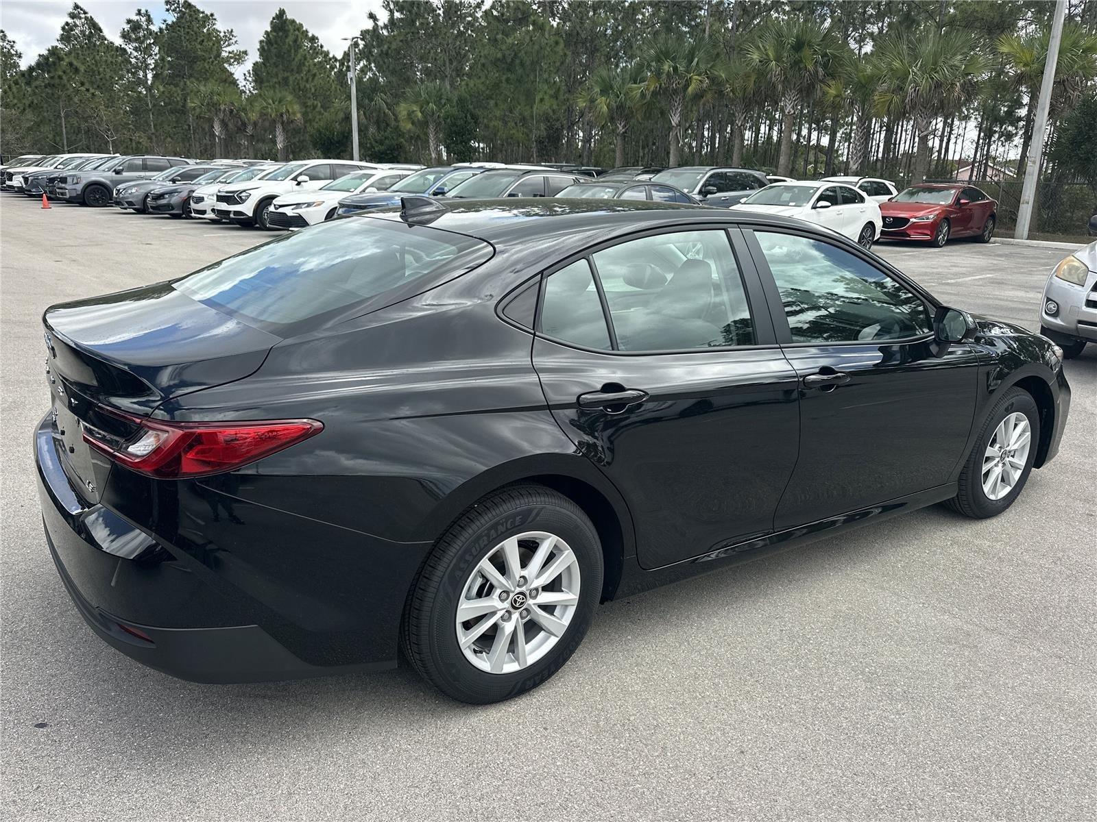 Toyota Camry Le Awd - Thumbnail 5