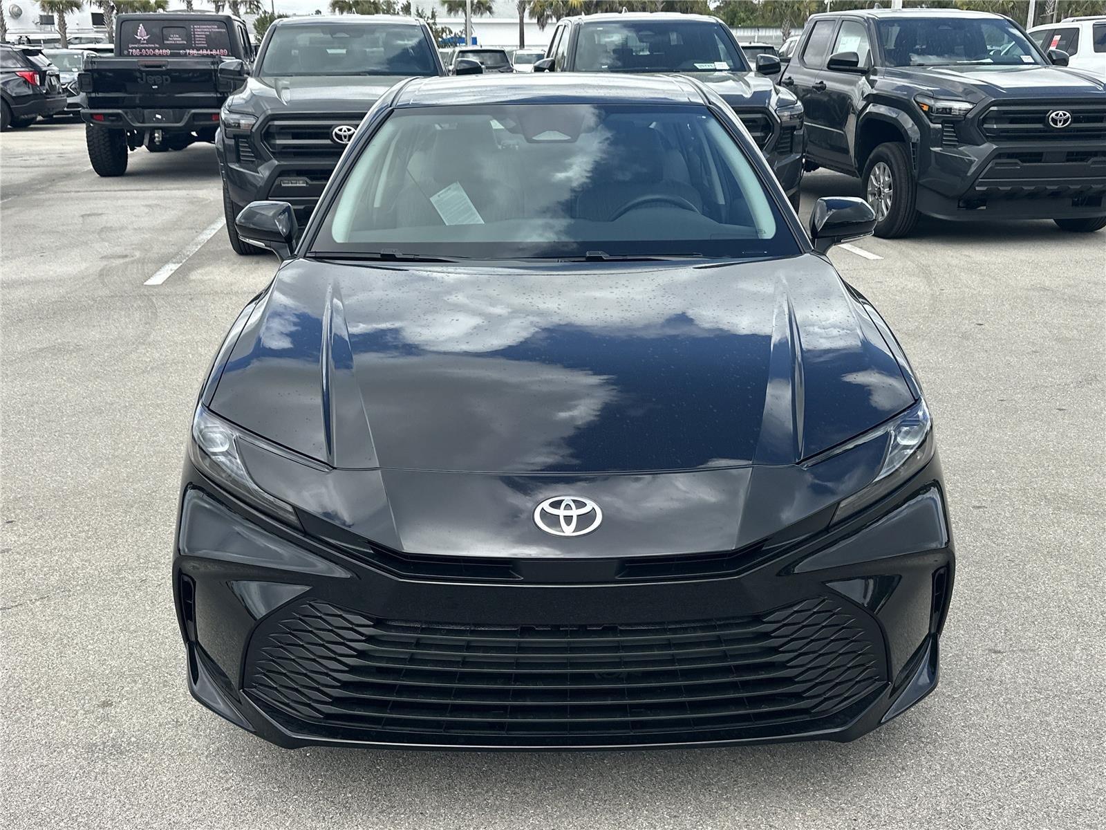 Toyota Camry Le Awd - Thumbnail 2