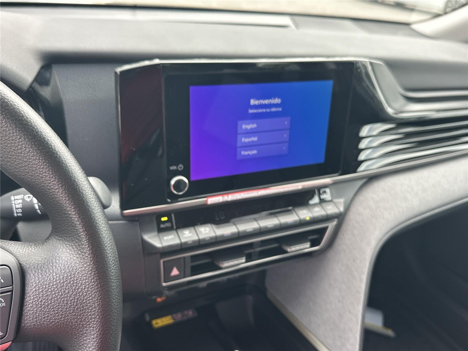 Toyota Camry Le Awd - Thumbnail 14