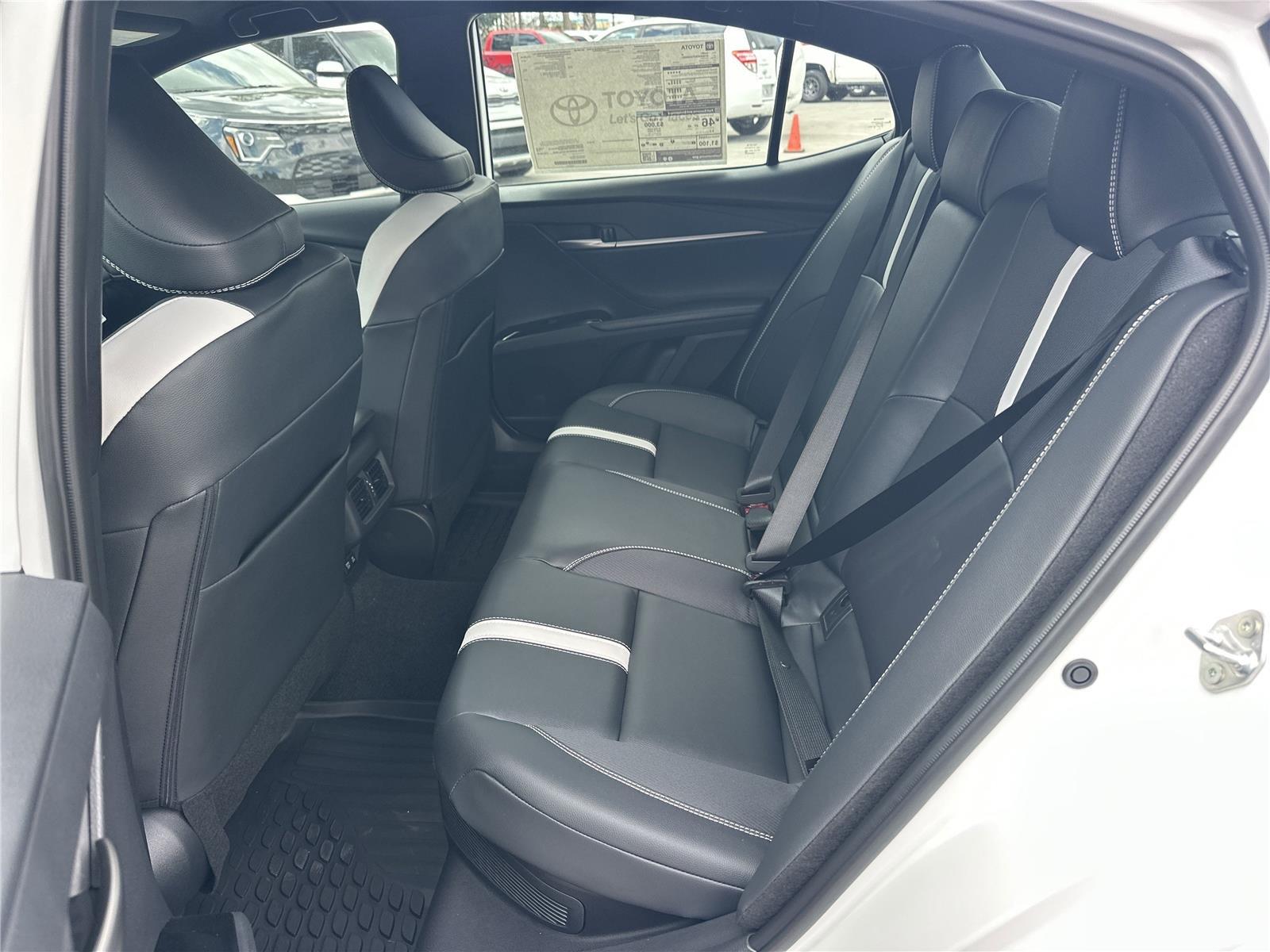 Toyota Camry Se - Thumbnail 20