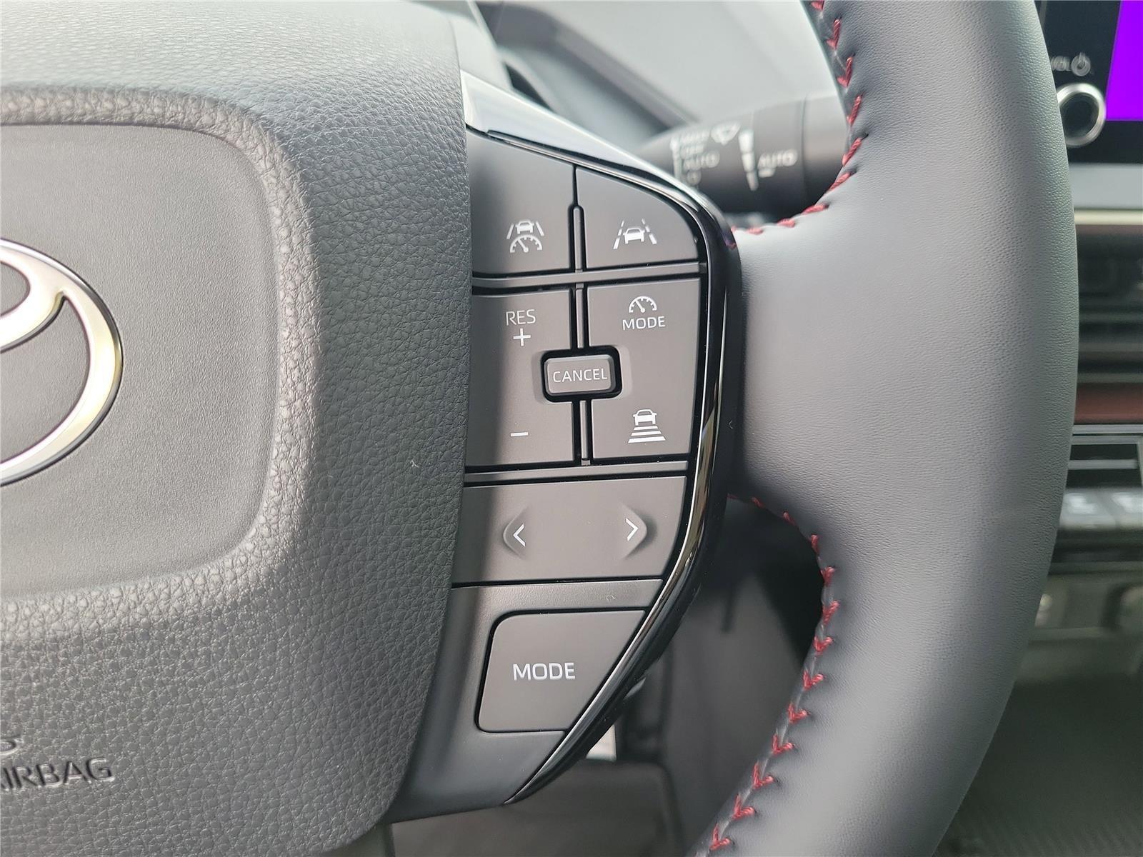 Toyota Prius Plug-In Hybrid Se - Thumbnail 12