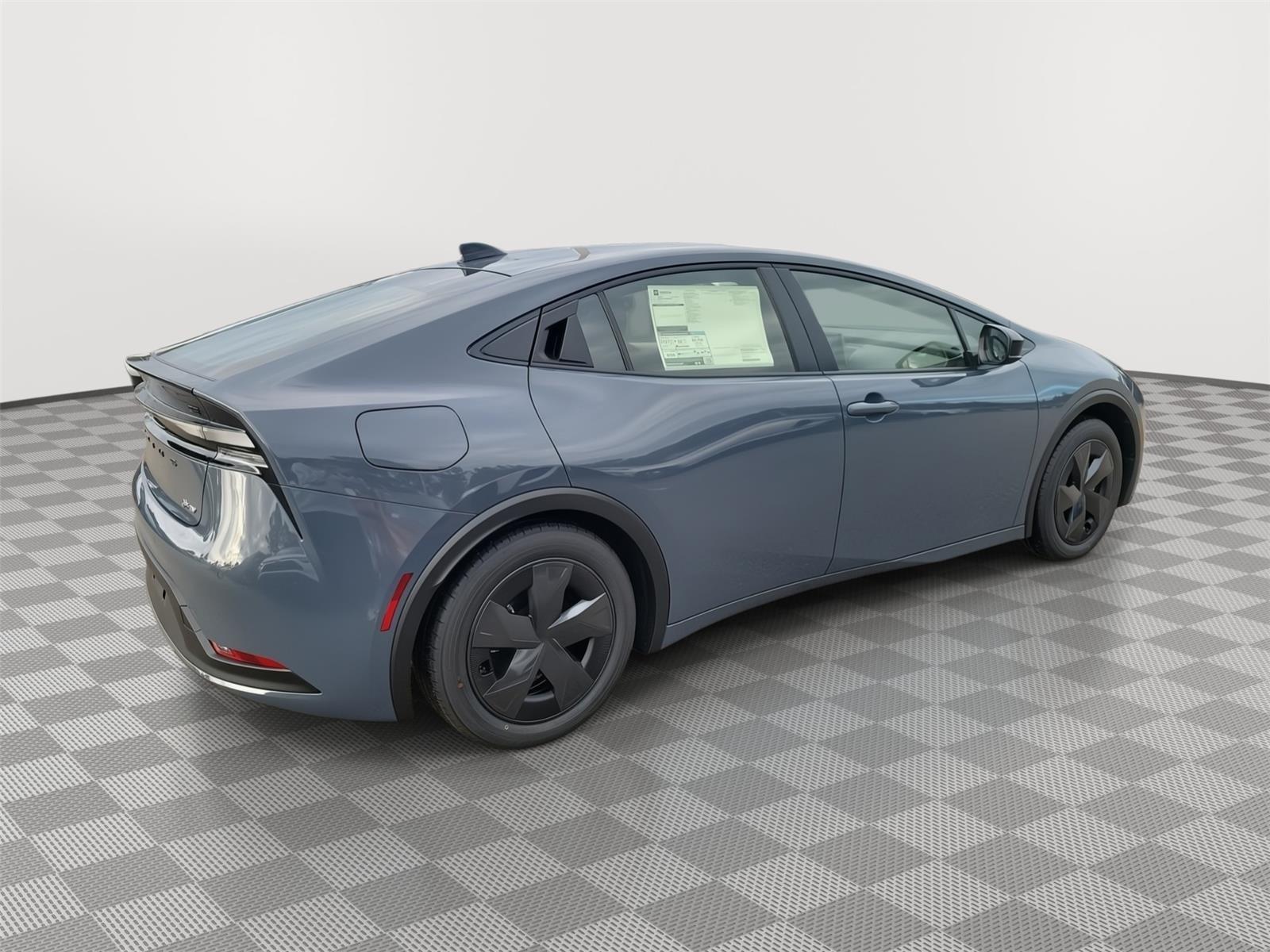 Toyota Prius Plug-In Hybrid Se - Thumbnail 5