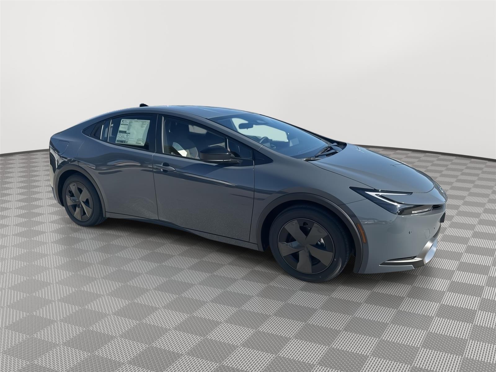Toyota Prius Plug-In Hybrid Se - Thumbnail 3
