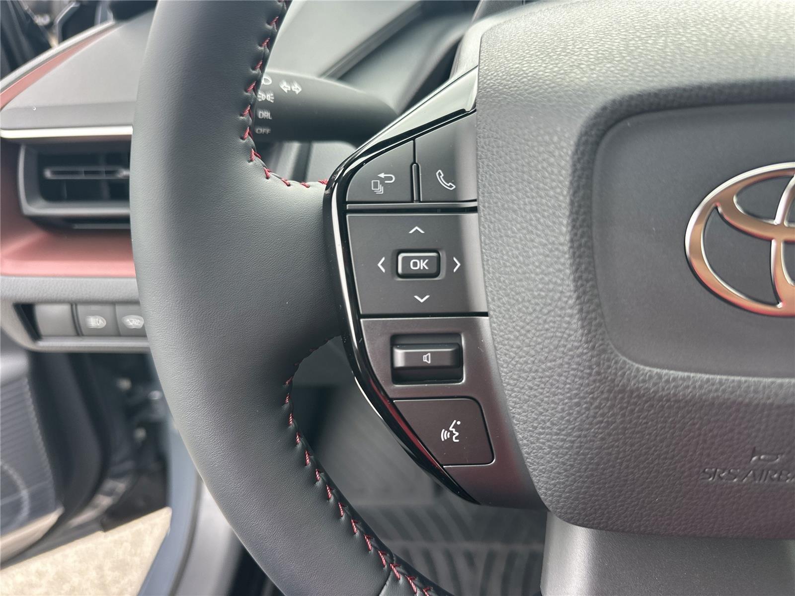 Toyota Prius Plug-In Hybrid Se - Thumbnail 10