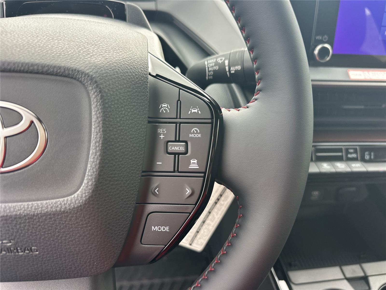 Toyota Prius Plug-In Hybrid Se - Thumbnail 11