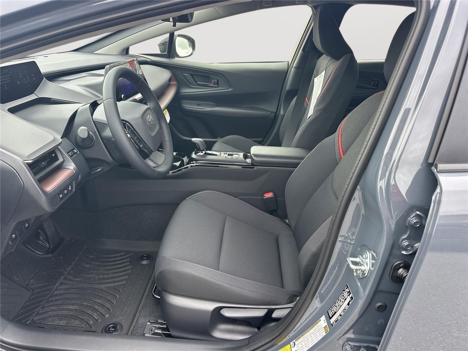 Toyota Prius Plug-In Hybrid Se - Thumbnail 8