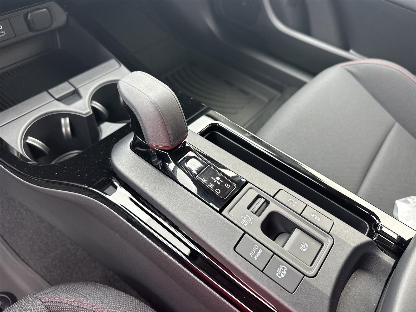 Toyota Prius Plug-In Hybrid Se - Thumbnail 14