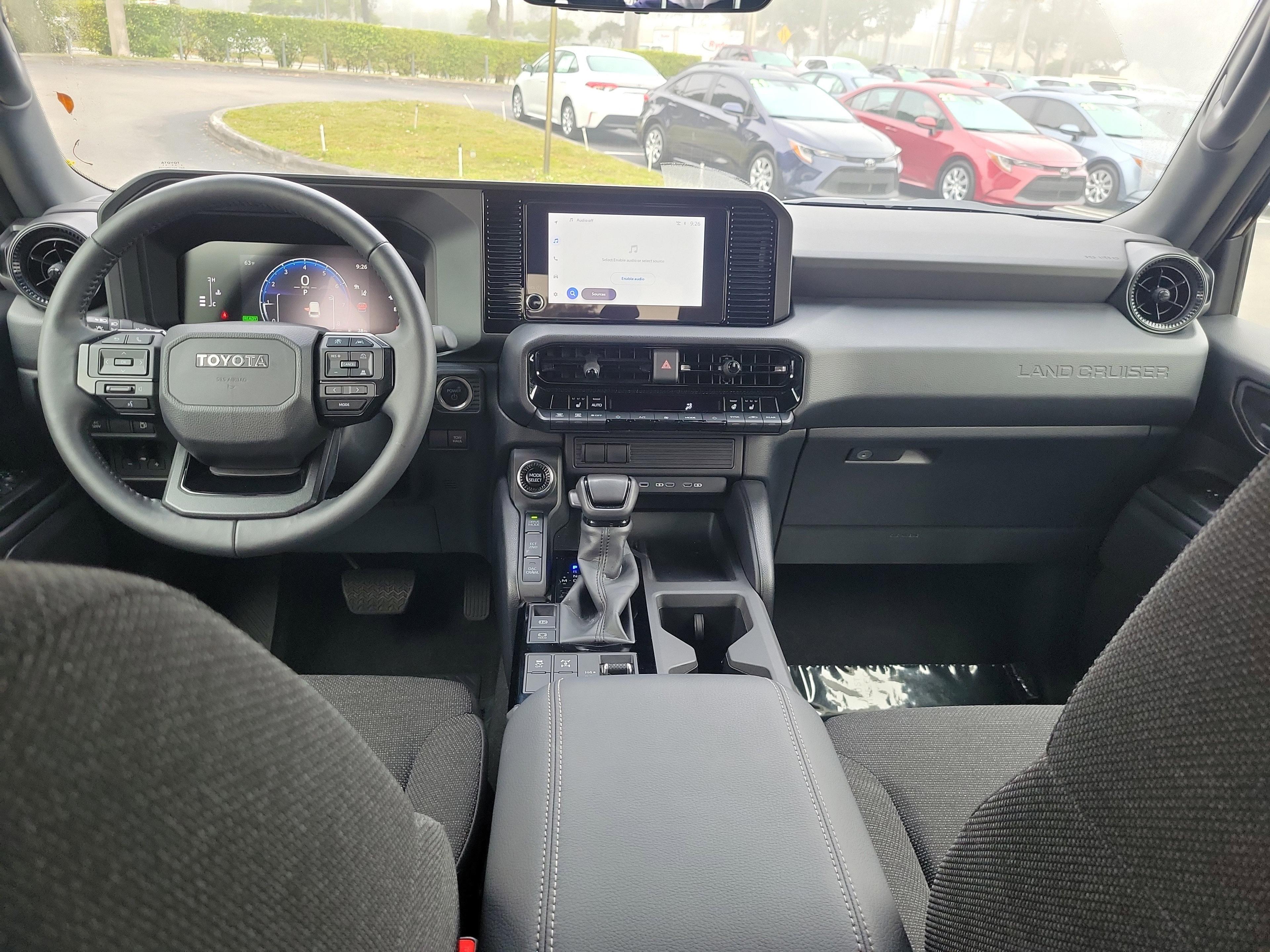 Toyota Land Cruiser 4Wd - Thumbnail 11