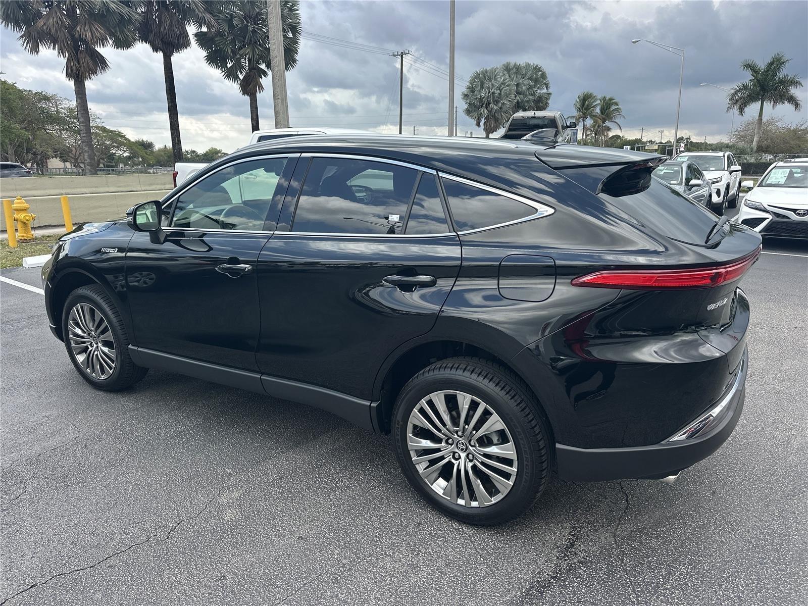 Toyota Venza Xle All Wheel Drive - Thumbnail 8