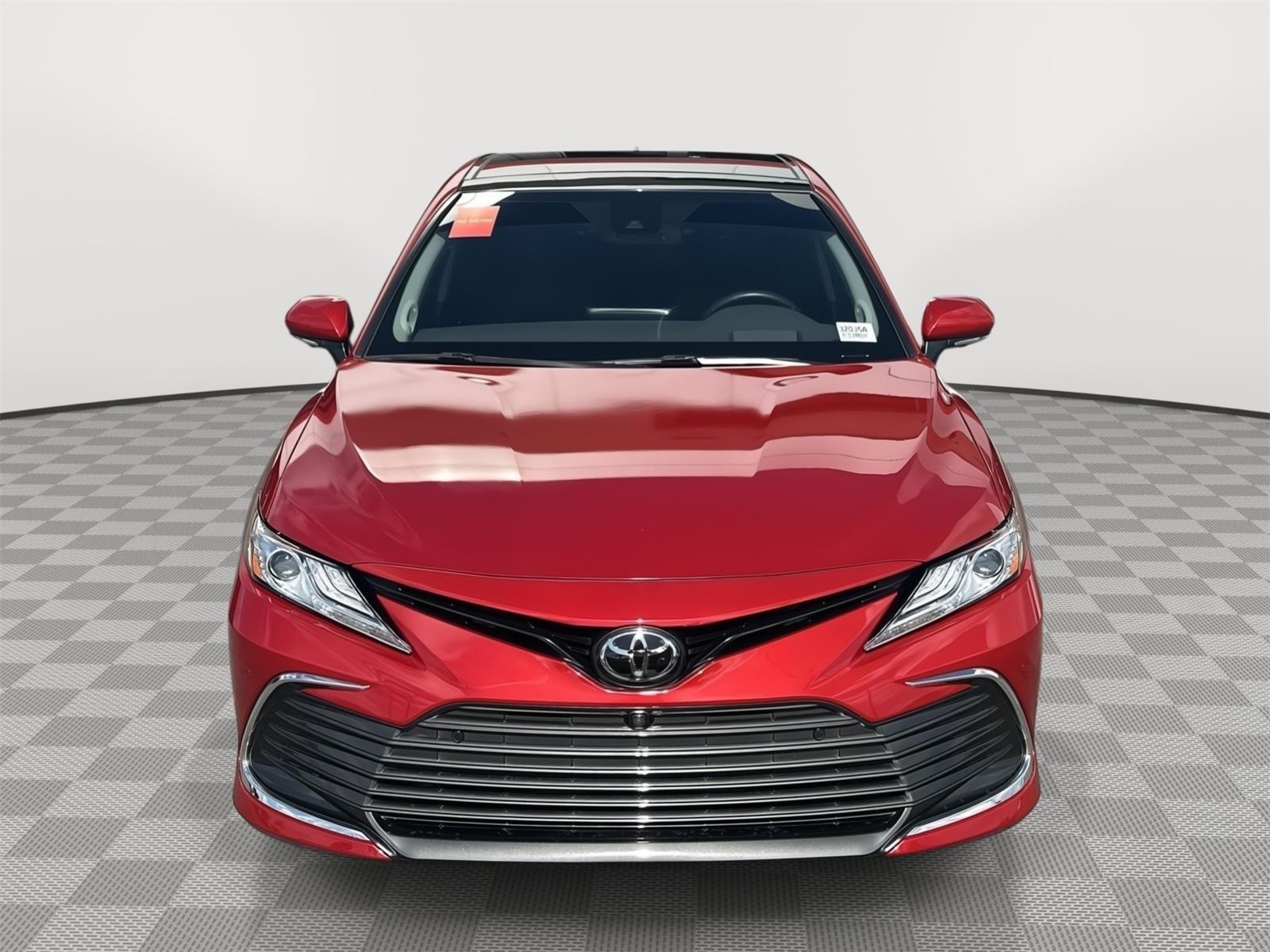 Toyota Camry Xle Front Wheel Drive - Thumbnail 3