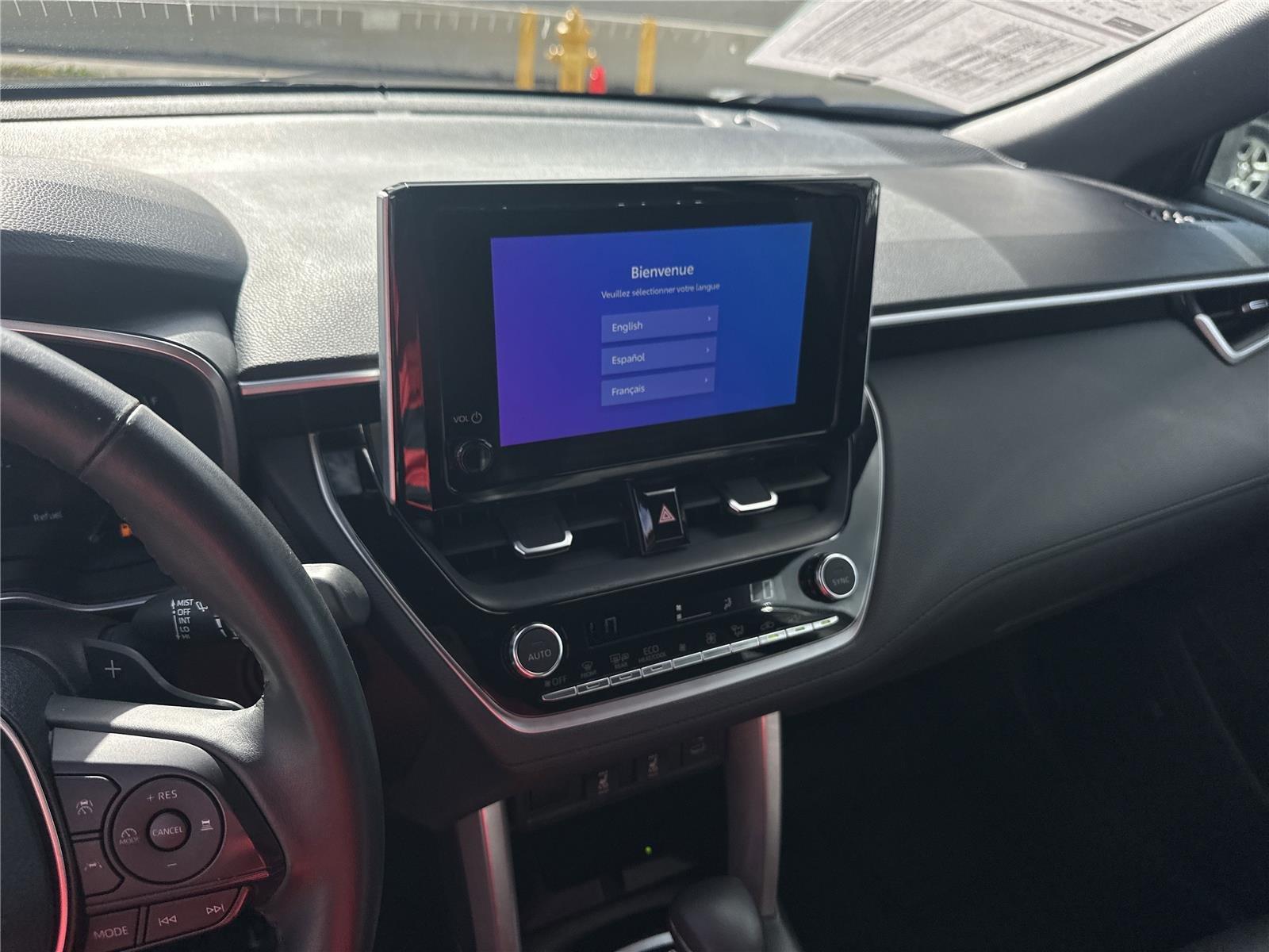 Toyota Corolla Cross Hybrid Xse All Wheel Drive - Thumbnail 16