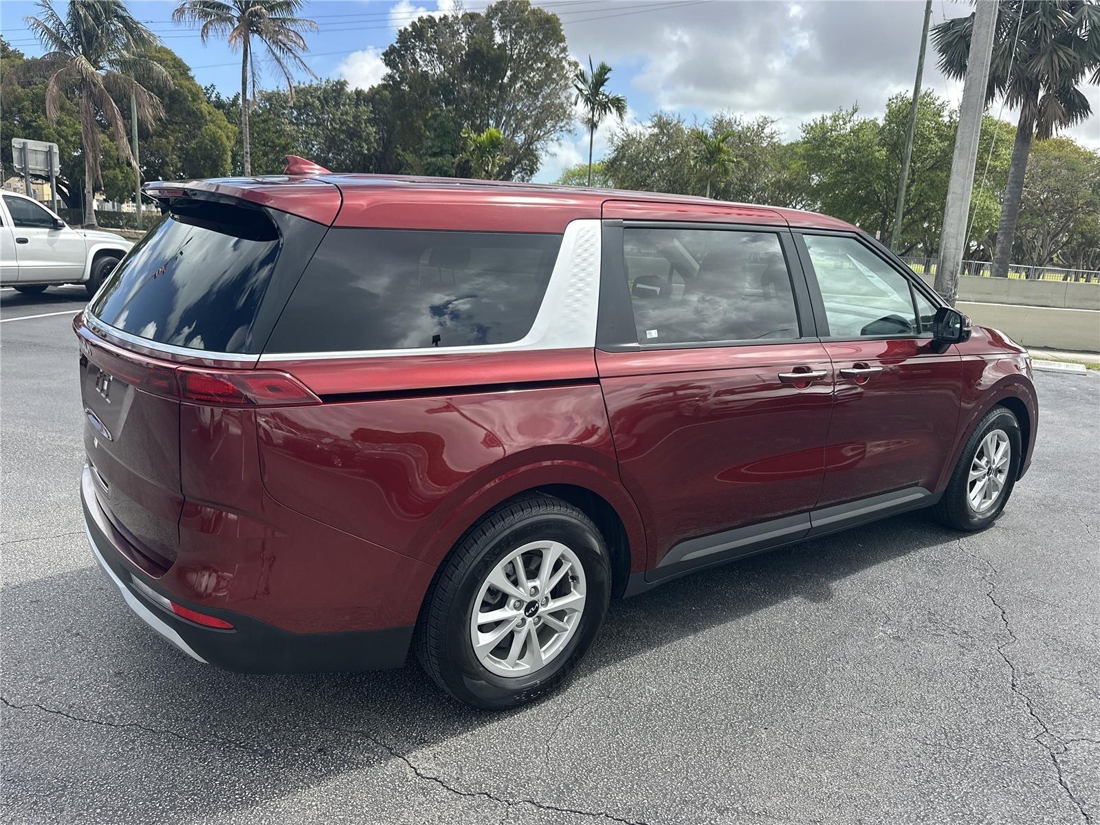 Kia Carnival Lx Front Wheel Drive - Thumbnail 6