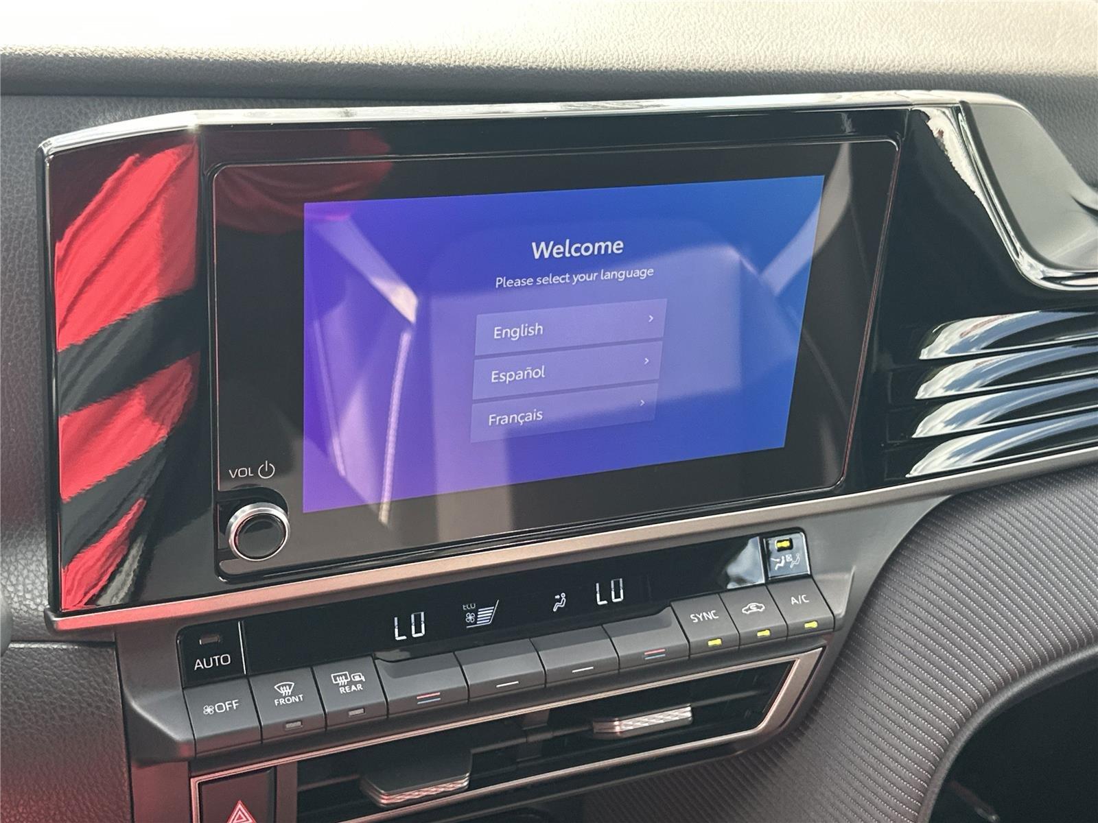 Toyota Camry - Thumbnail 16