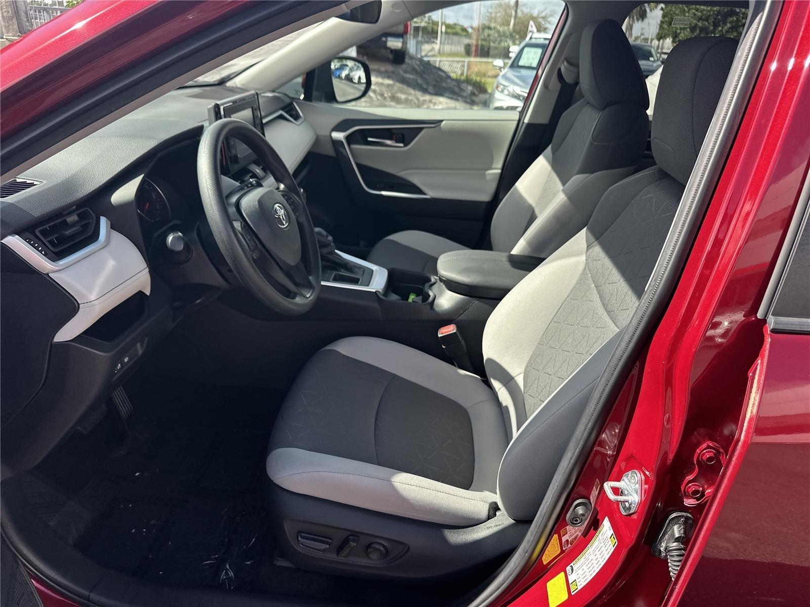 Toyota Rav4 - Thumbnail 9