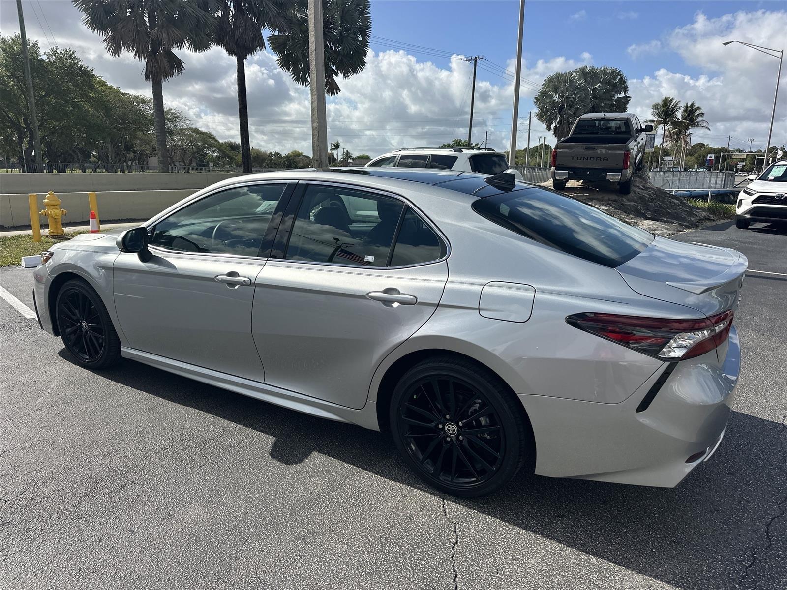 Toyota Camry Xse Front Wheel Drive - Thumbnail 8