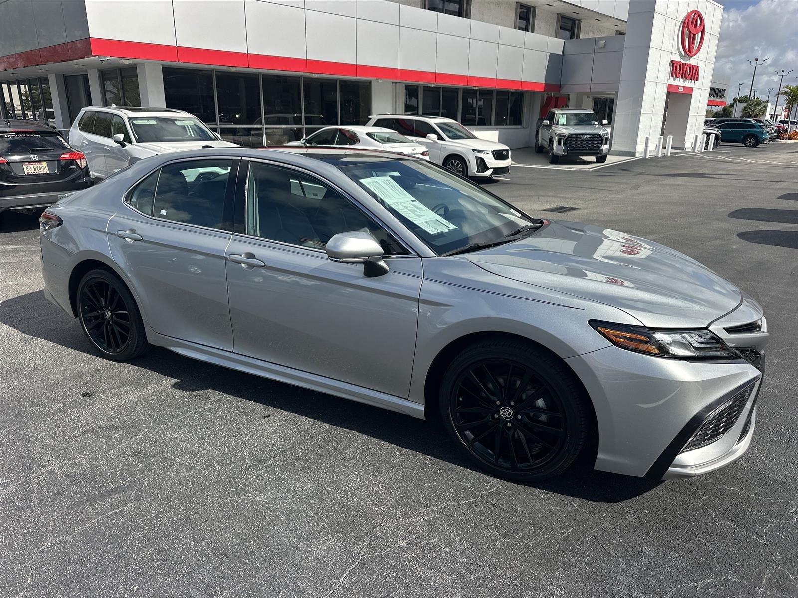 Toyota Camry Xse Front Wheel Drive - Thumbnail 4