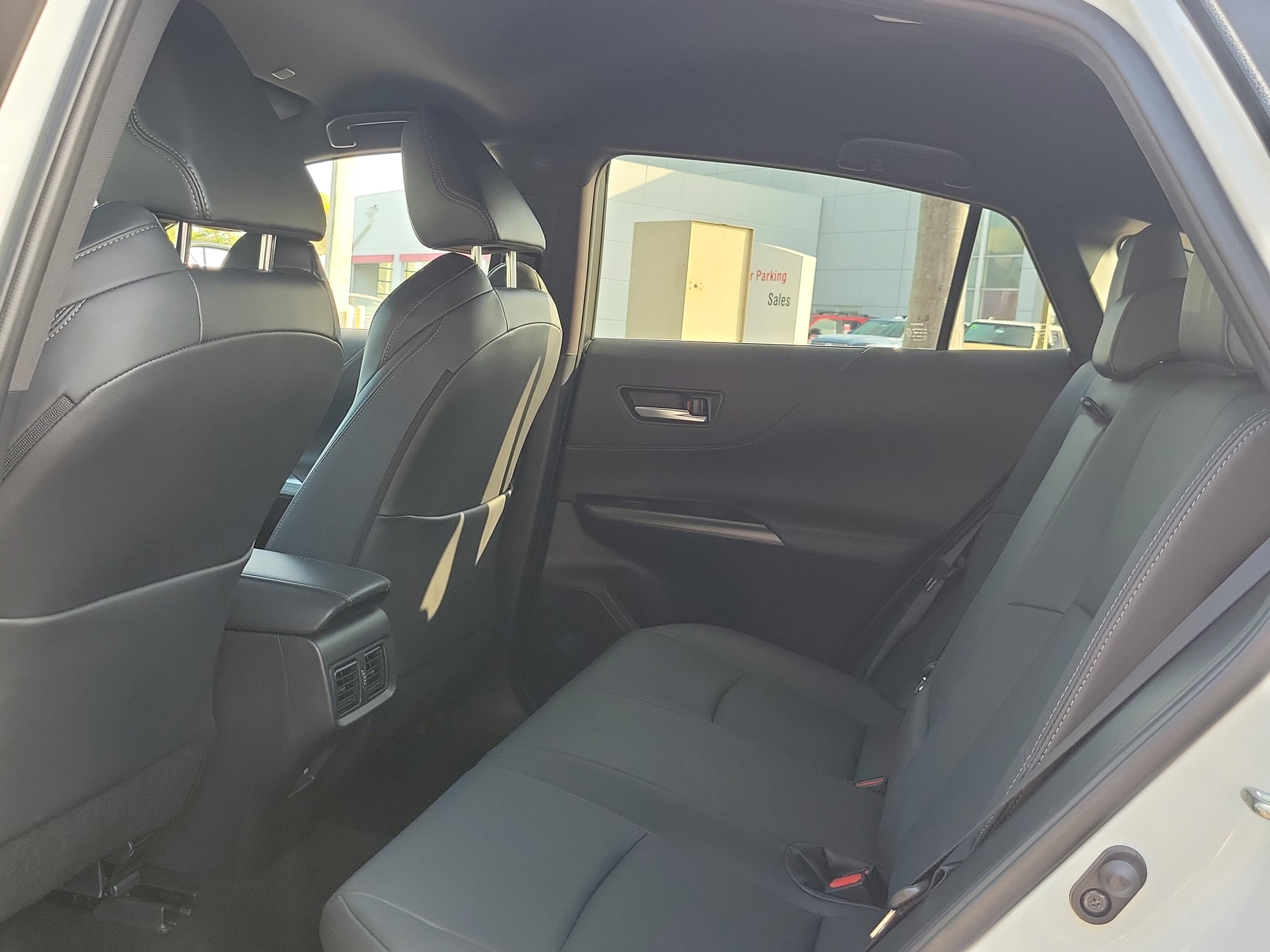 Toyota Venza Nightshade Awd - Thumbnail 10