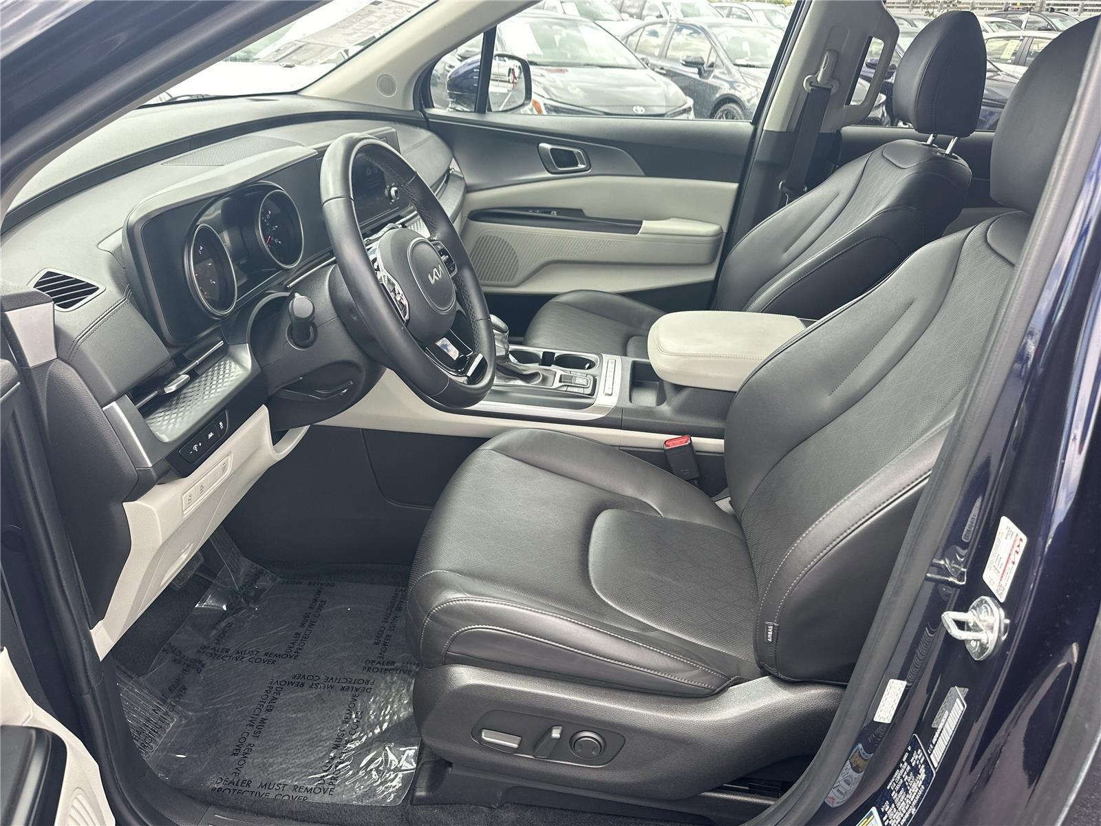 Kia Carnival Lx Front Wheel Drive - Thumbnail 9