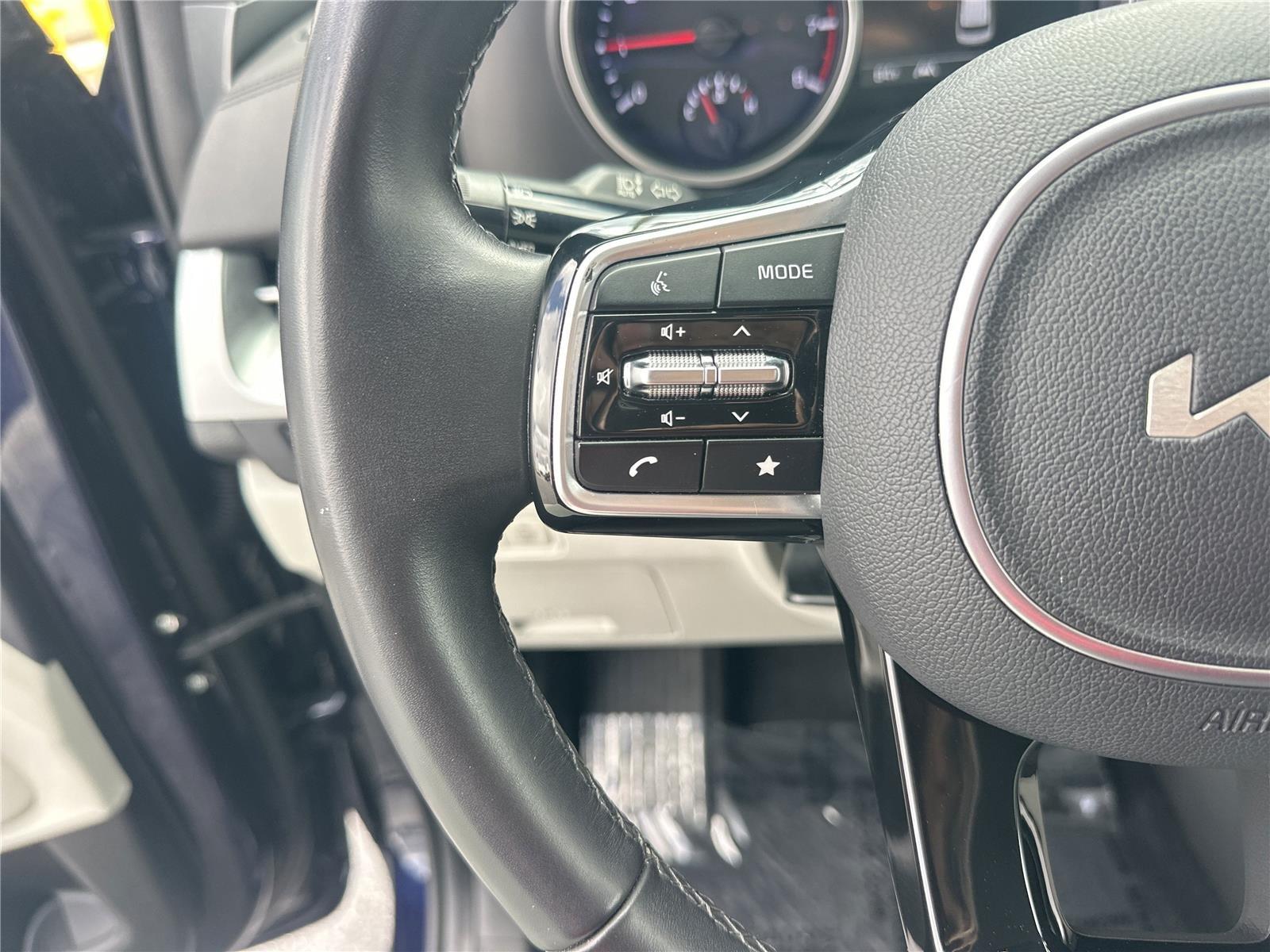 Kia Carnival Lx Front Wheel Drive - Thumbnail 11