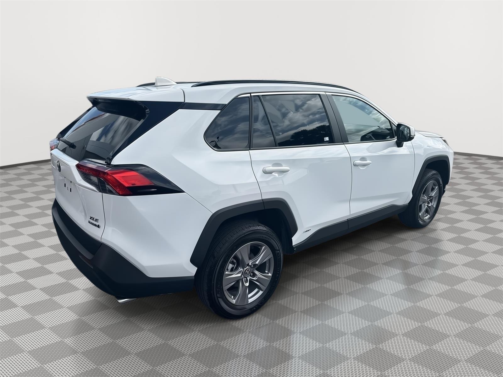 Toyota Rav4 Hybrid Xle All Wheel Drive - Thumbnail 6