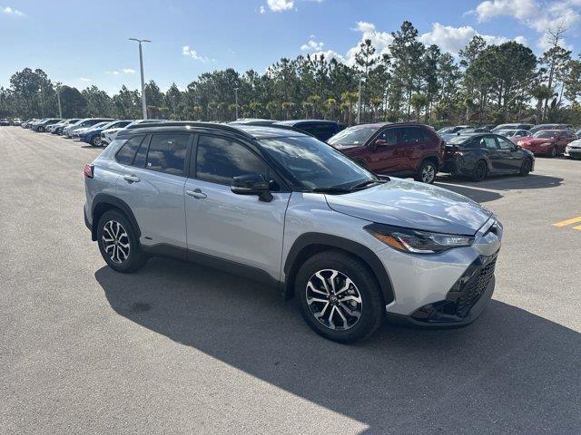 Toyota Corolla Cross Hybrid Se All Wheel Drive - Thumbnail 4