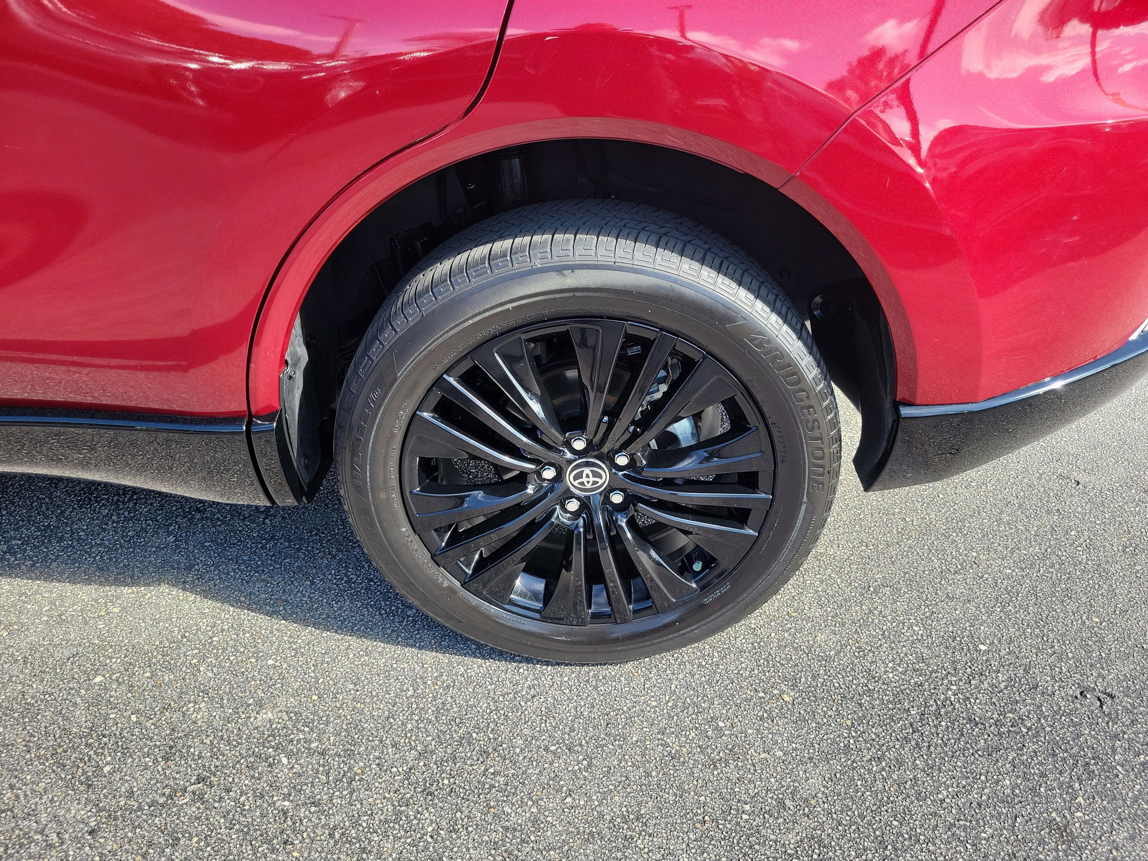 Toyota Venza Nightshade Awd - Thumbnail 8