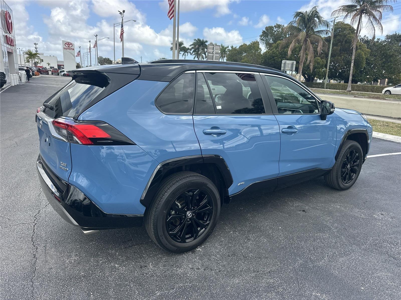 Toyota Rav4 Hybrid Xse All Wheel Drive - Thumbnail 6