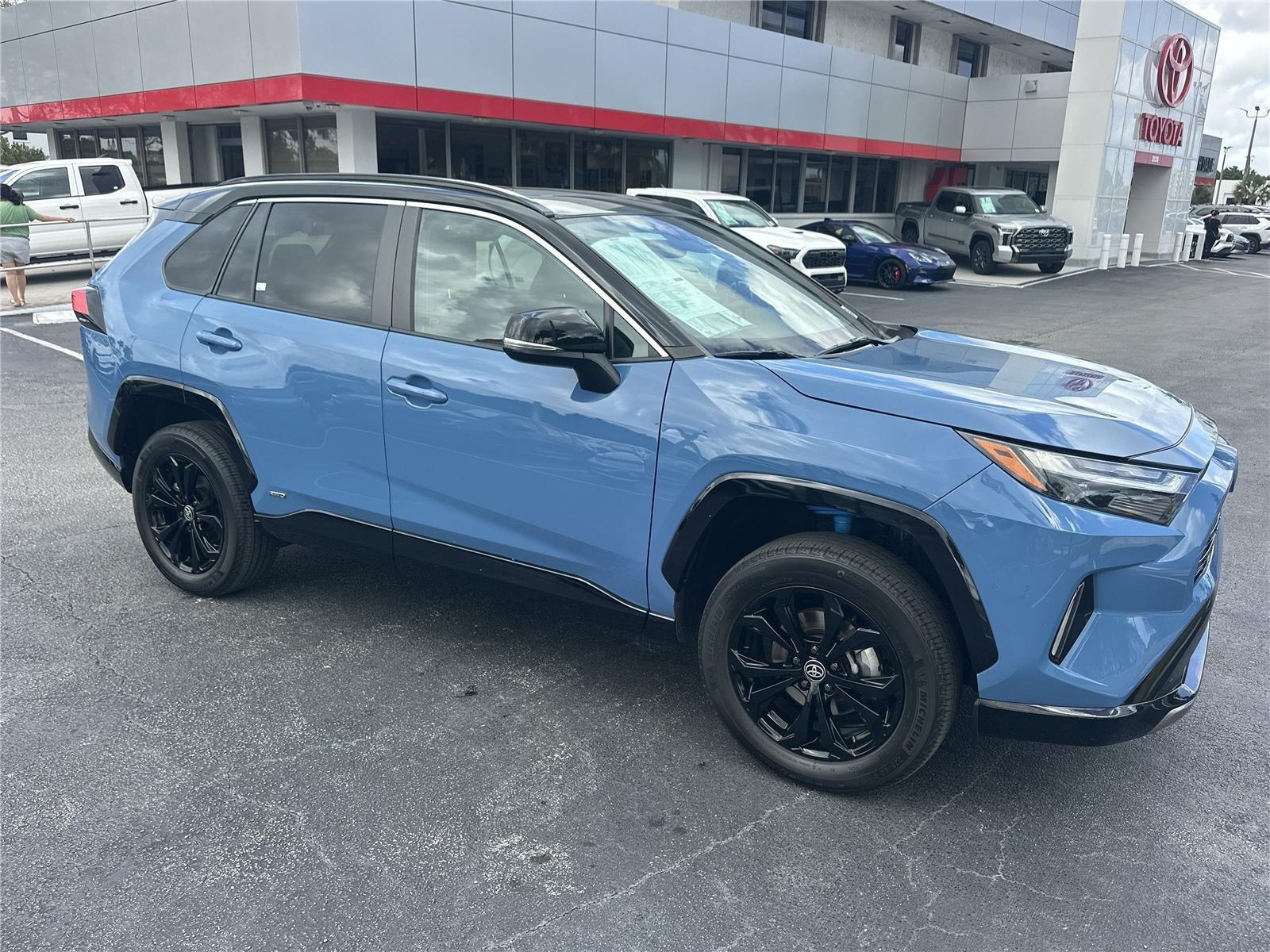 Toyota Rav4 Hybrid Xse All Wheel Drive - Thumbnail 4