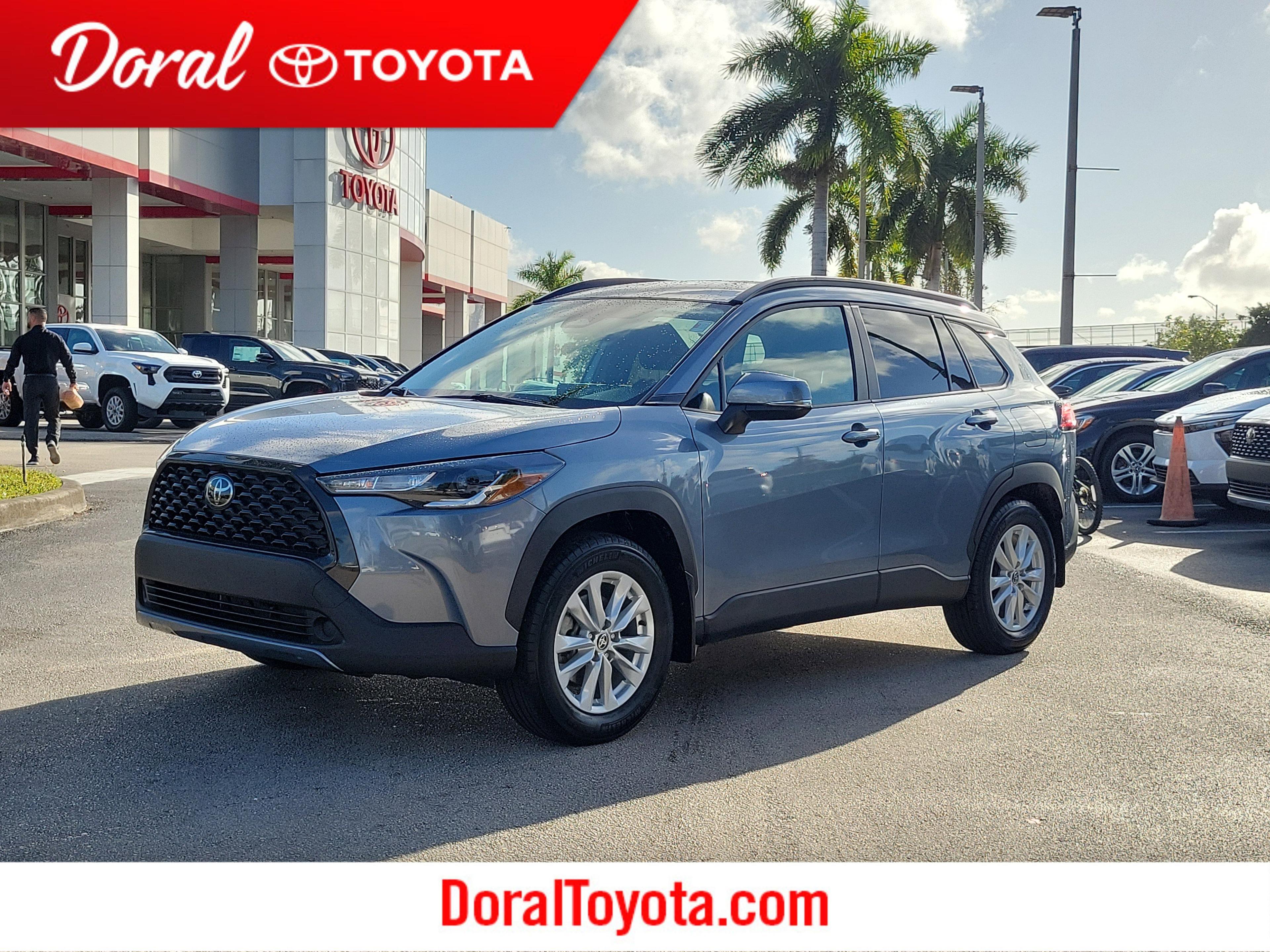 Toyota Corolla Cross Le Awd - Thumbnail 2