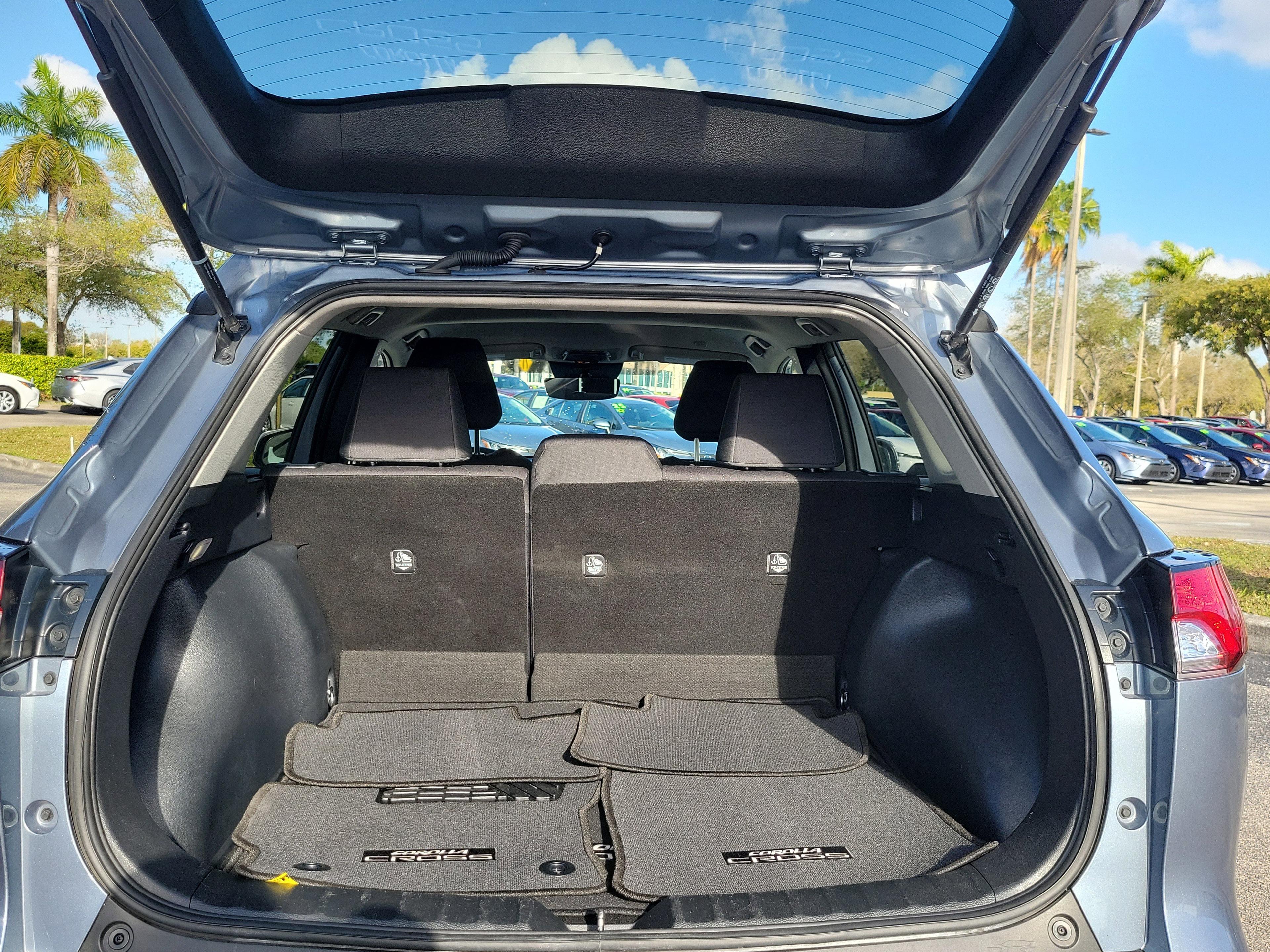 Toyota Corolla Cross Le Awd - Thumbnail 8