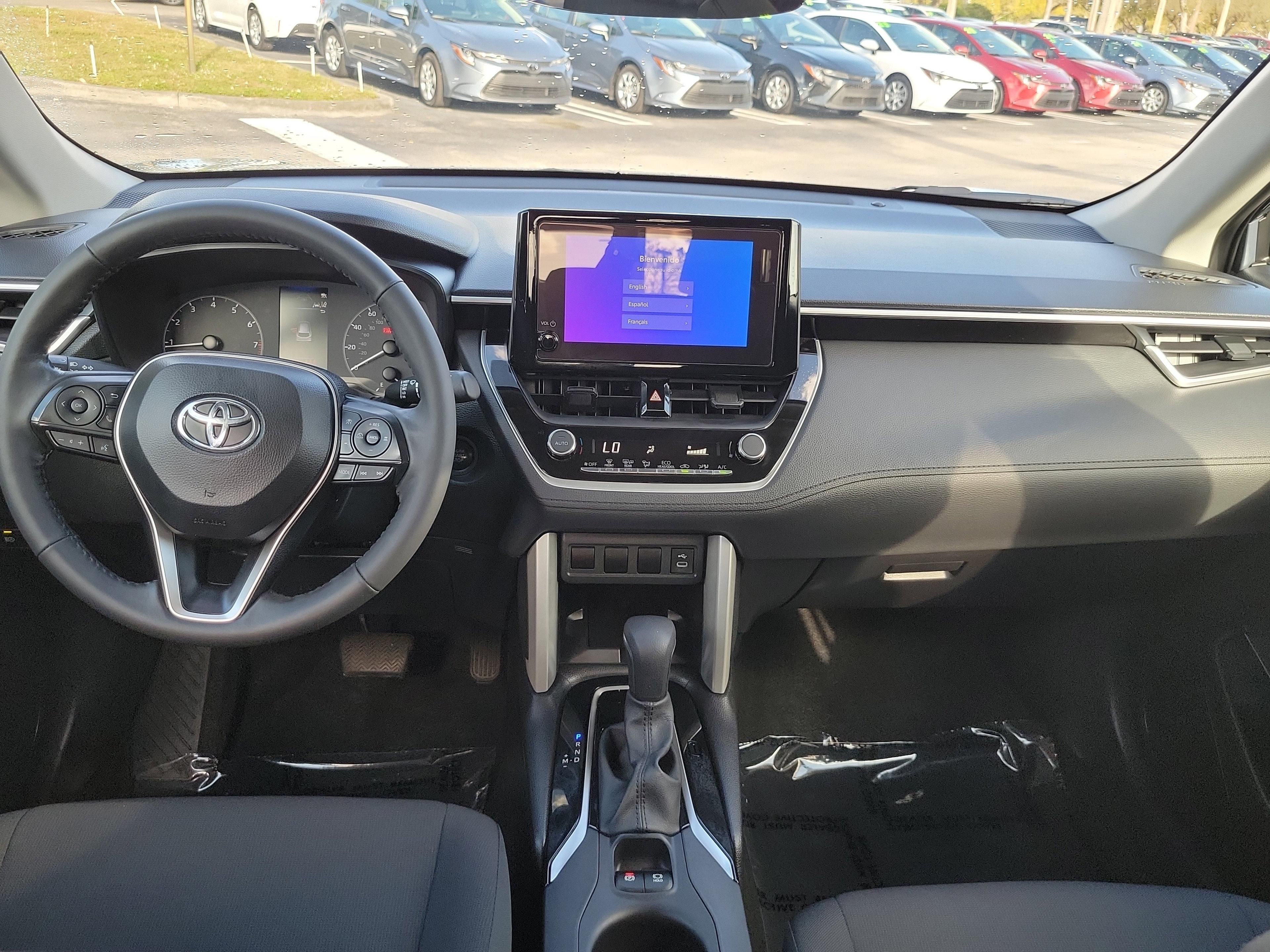 Toyota Corolla Cross Le Awd - Thumbnail 12