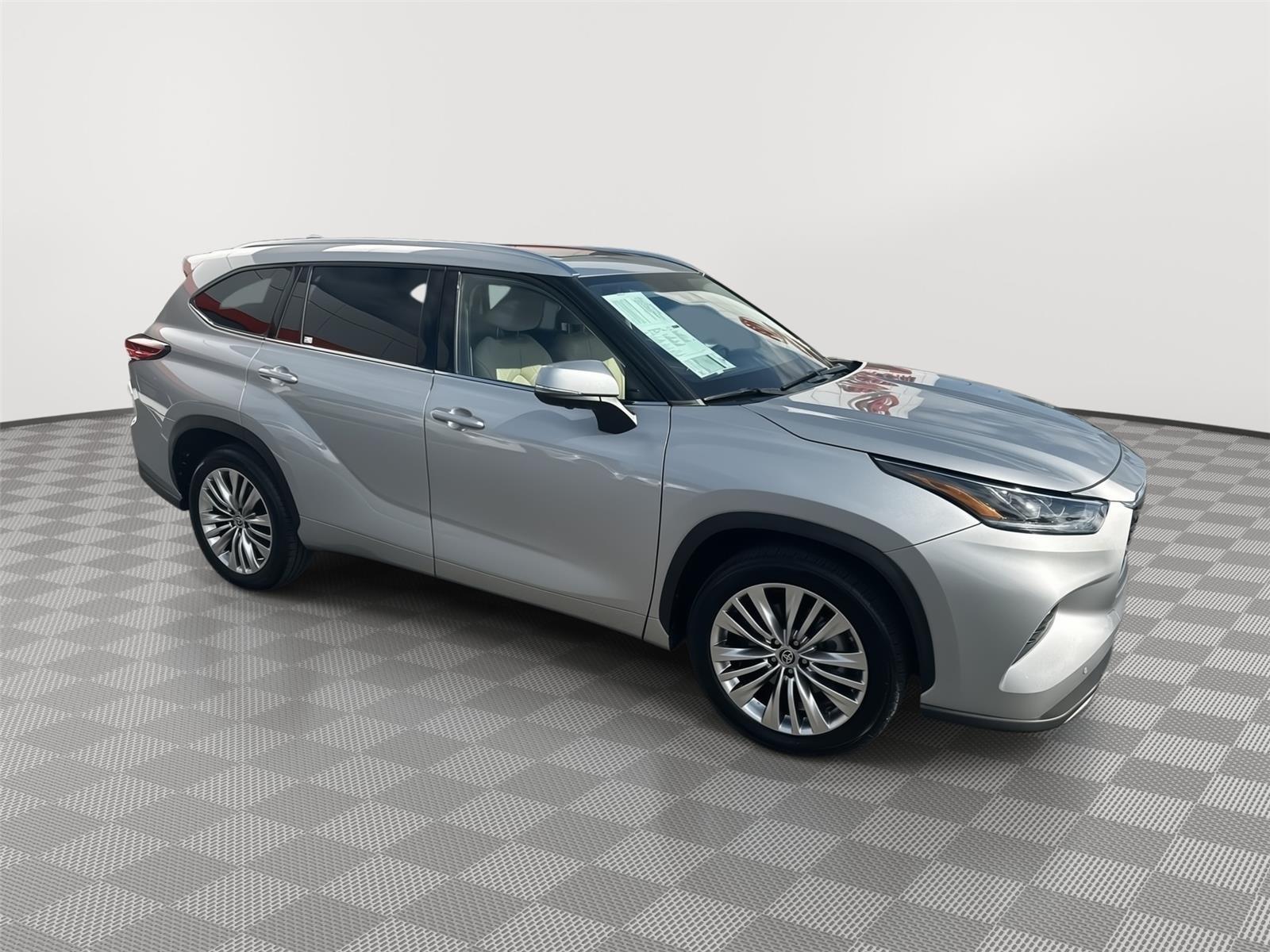 Toyota Highlander Platinum Front Wheel Drive - Thumbnail 4