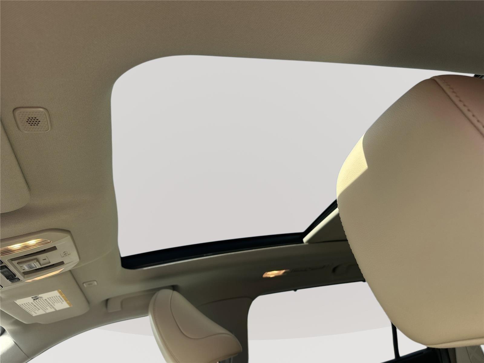 Toyota Highlander Platinum Front Wheel Drive - Thumbnail 11