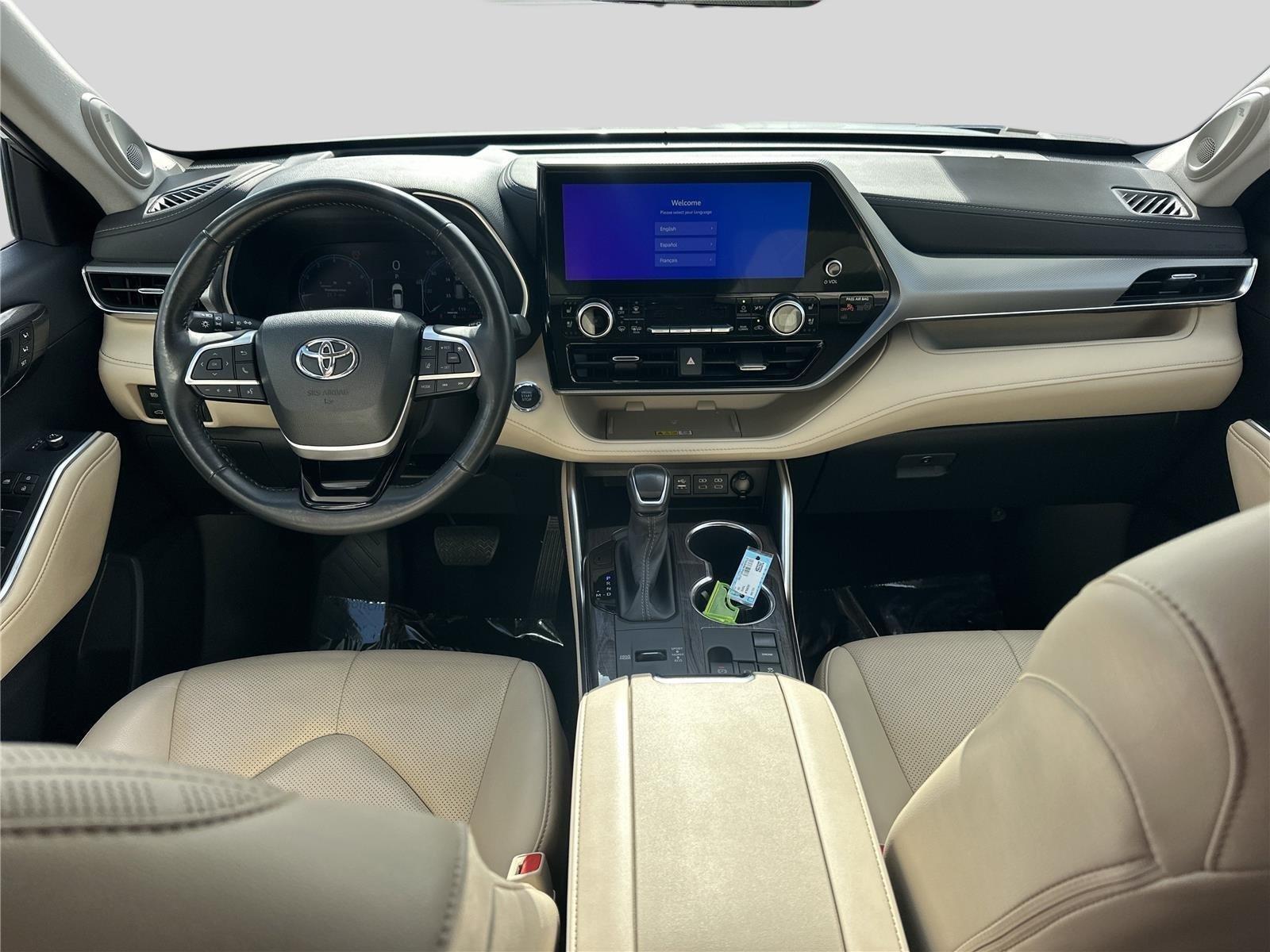 Toyota Highlander Platinum Front Wheel Drive - Thumbnail 20