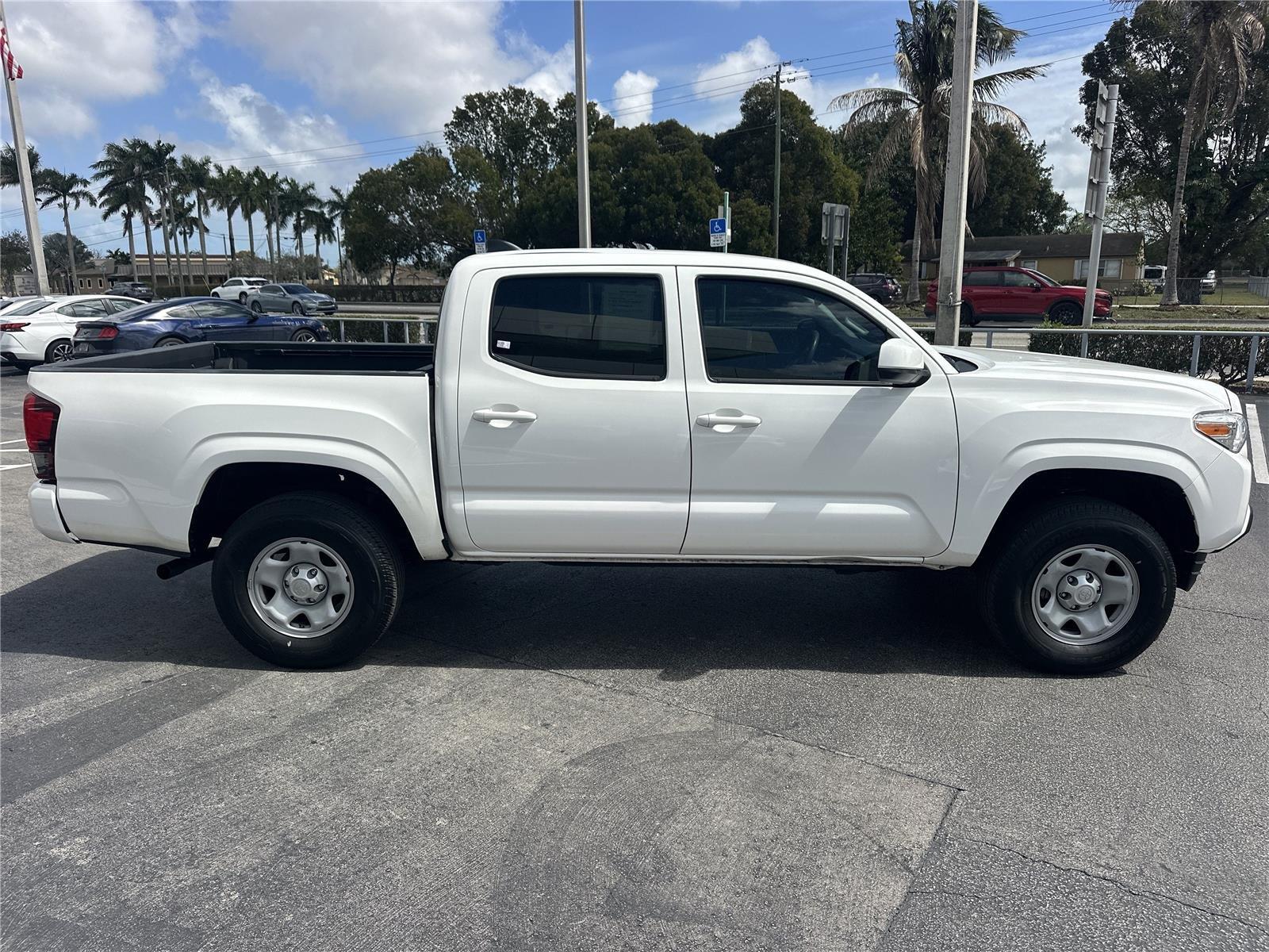 Toyota Tacoma Sr V6 Four Wheel Drive Double Cab - Thumbnail 5