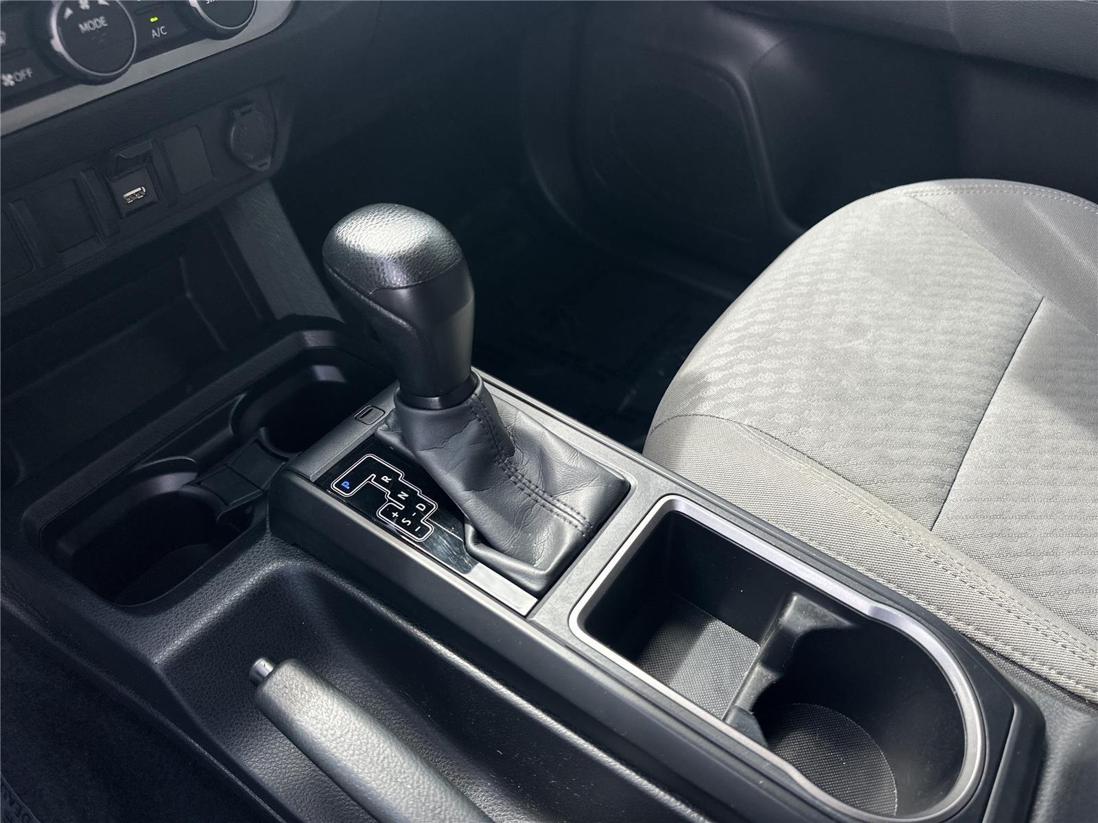 Toyota Tacoma Sr V6 Four Wheel Drive Double Cab - Thumbnail 18