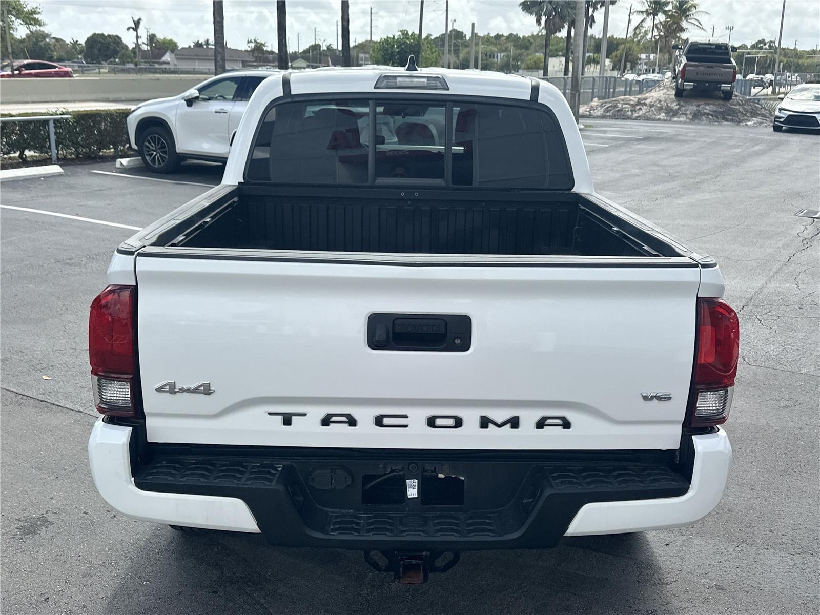 Toyota Tacoma Sr V6 Four Wheel Drive Double Cab - Thumbnail 7