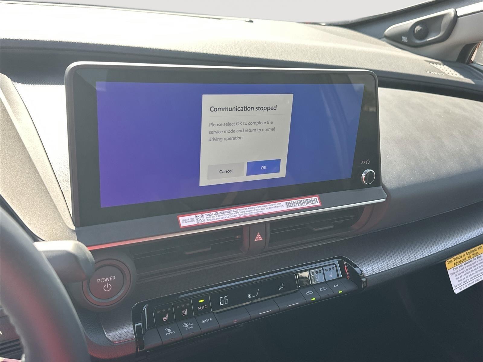 Toyota Prius Limited - Thumbnail 16